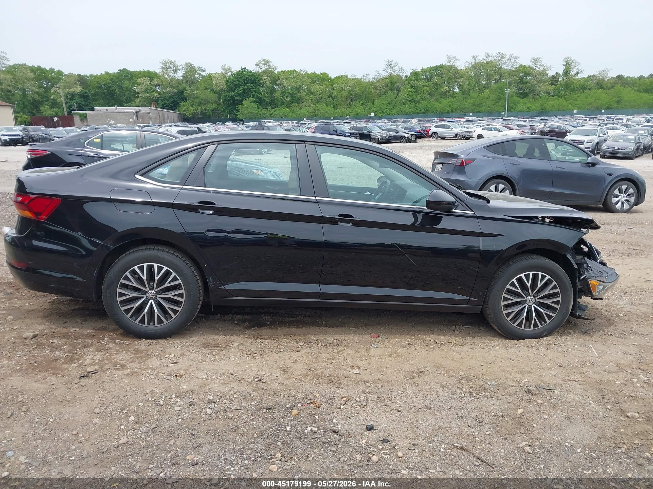 2019 Volkswagen Jetta 1.4t R-line/1.4t S/1.4t Se Черный vin: 3VWC57BU0KM124239