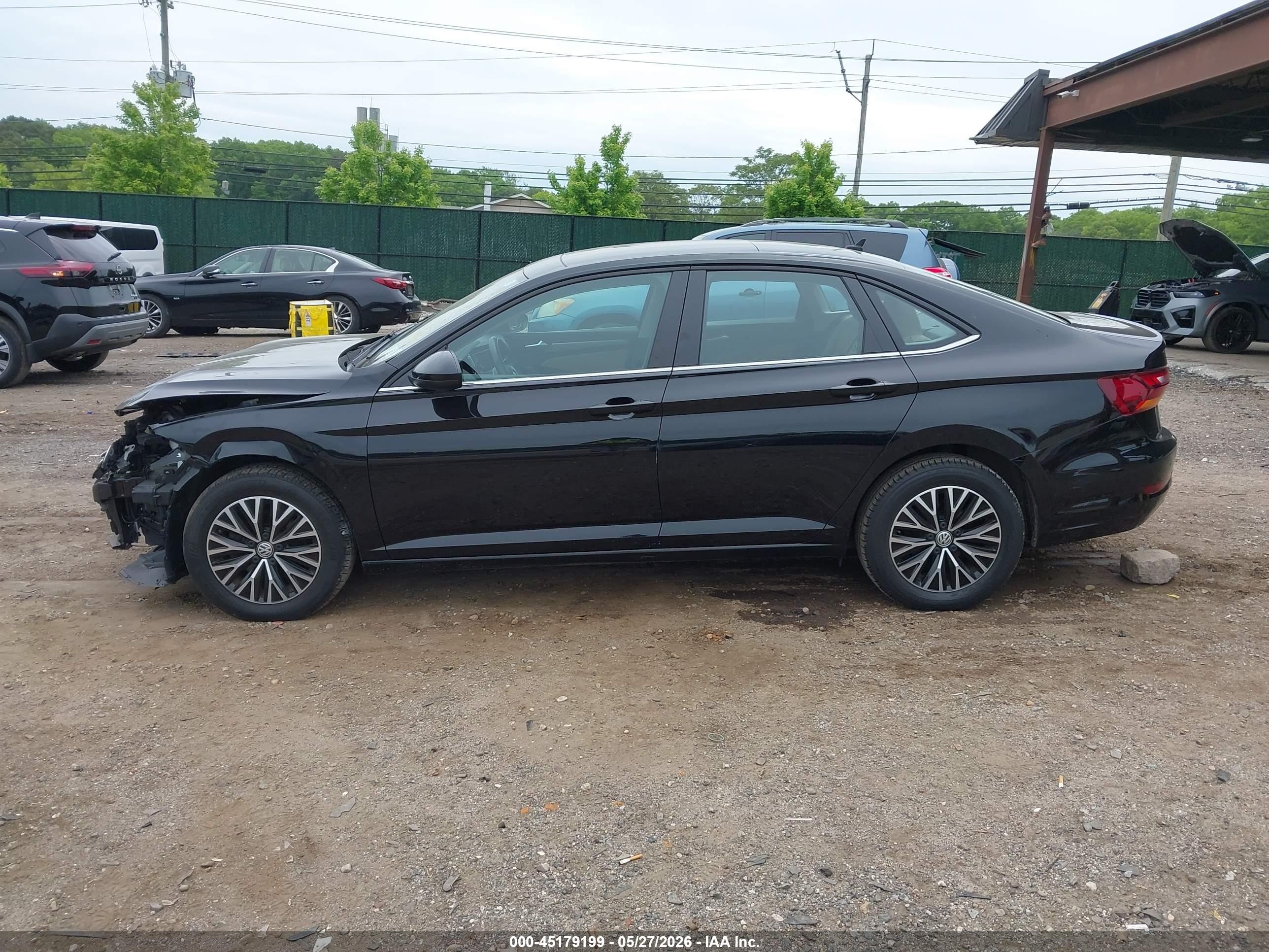 2019 Volkswagen Jetta 1.4t R-line/1.4t S/1.4t Se Черный vin: 3VWC57BU0KM124239