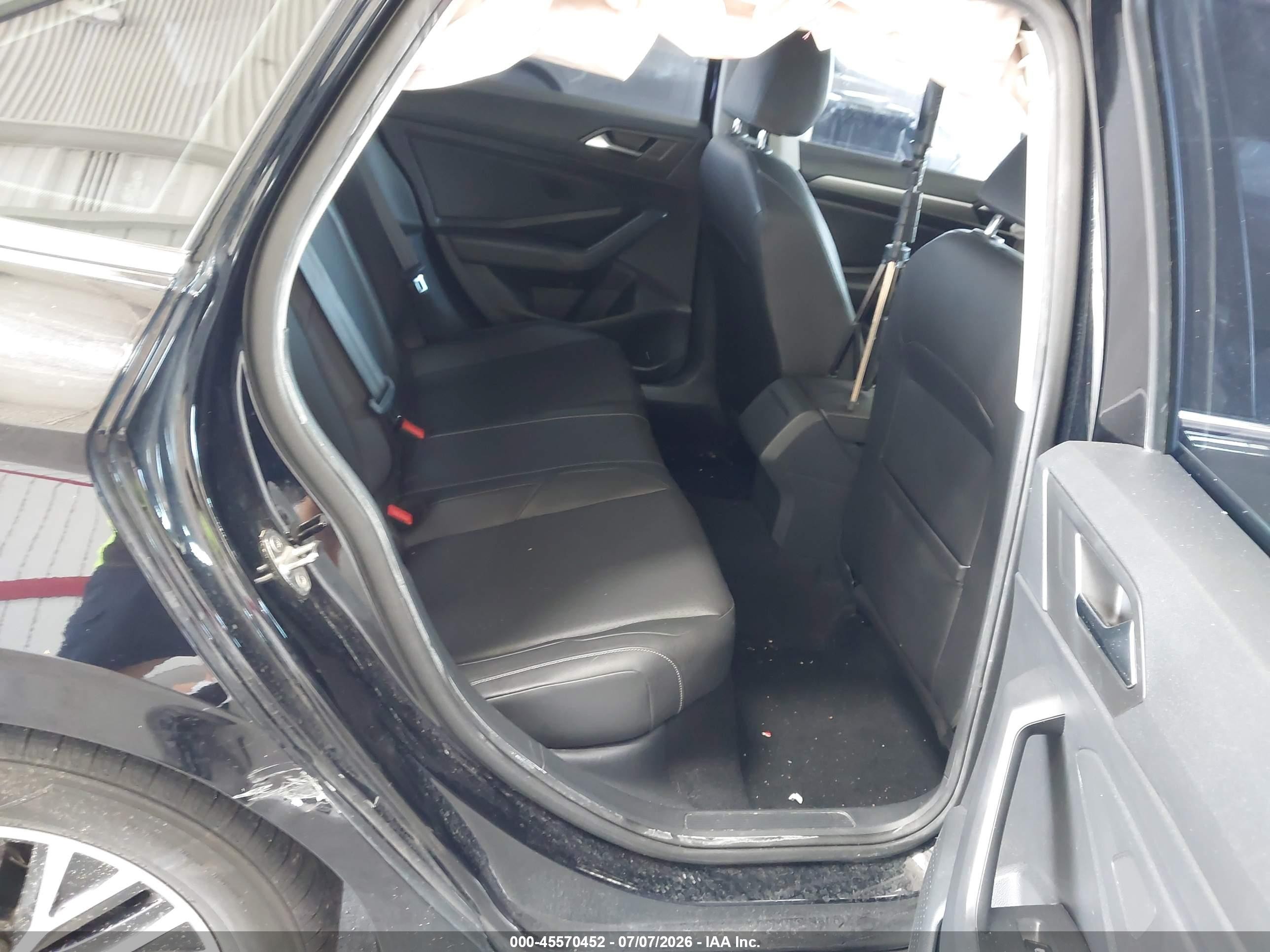2019 Volkswagen Jetta 1.4t R-line/1.4t S/1.4t Se Black vin: 3VWC57BU3KM157574