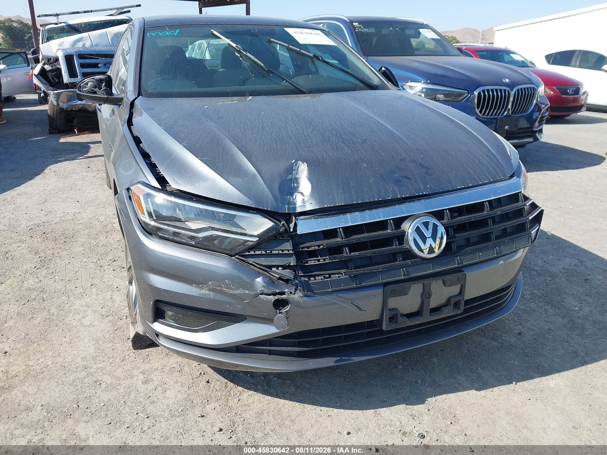 2019 Volkswagen Jetta 1.4t R-line/1.4t S/1.4t Se Gray vin: 3VWC57BU3KM197881