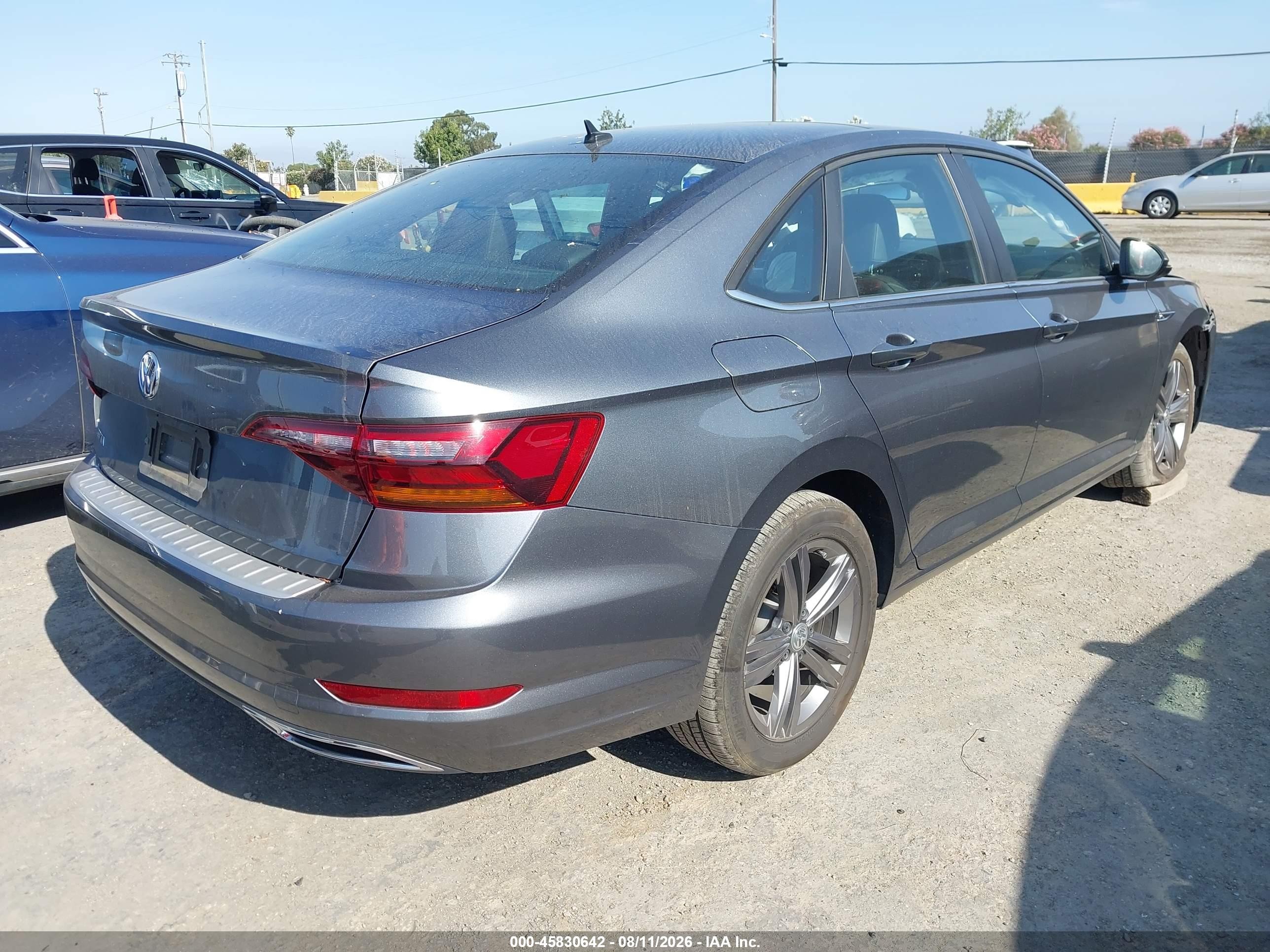2019 Volkswagen Jetta 1.4t R-line/1.4t S/1.4t Se Gray vin: 3VWC57BU3KM197881