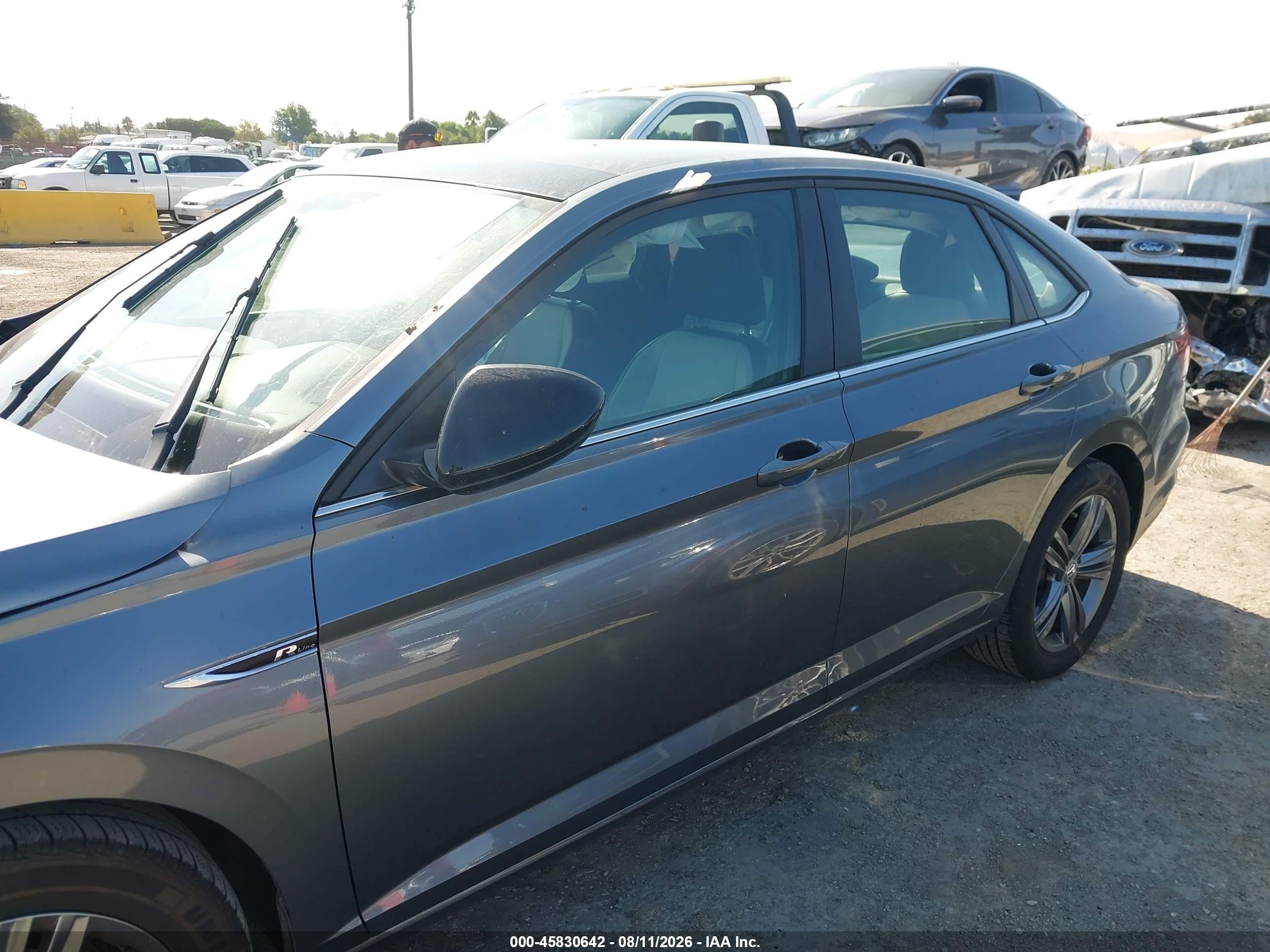 2019 Volkswagen Jetta 1.4t R-line/1.4t S/1.4t Se Gray vin: 3VWC57BU3KM197881