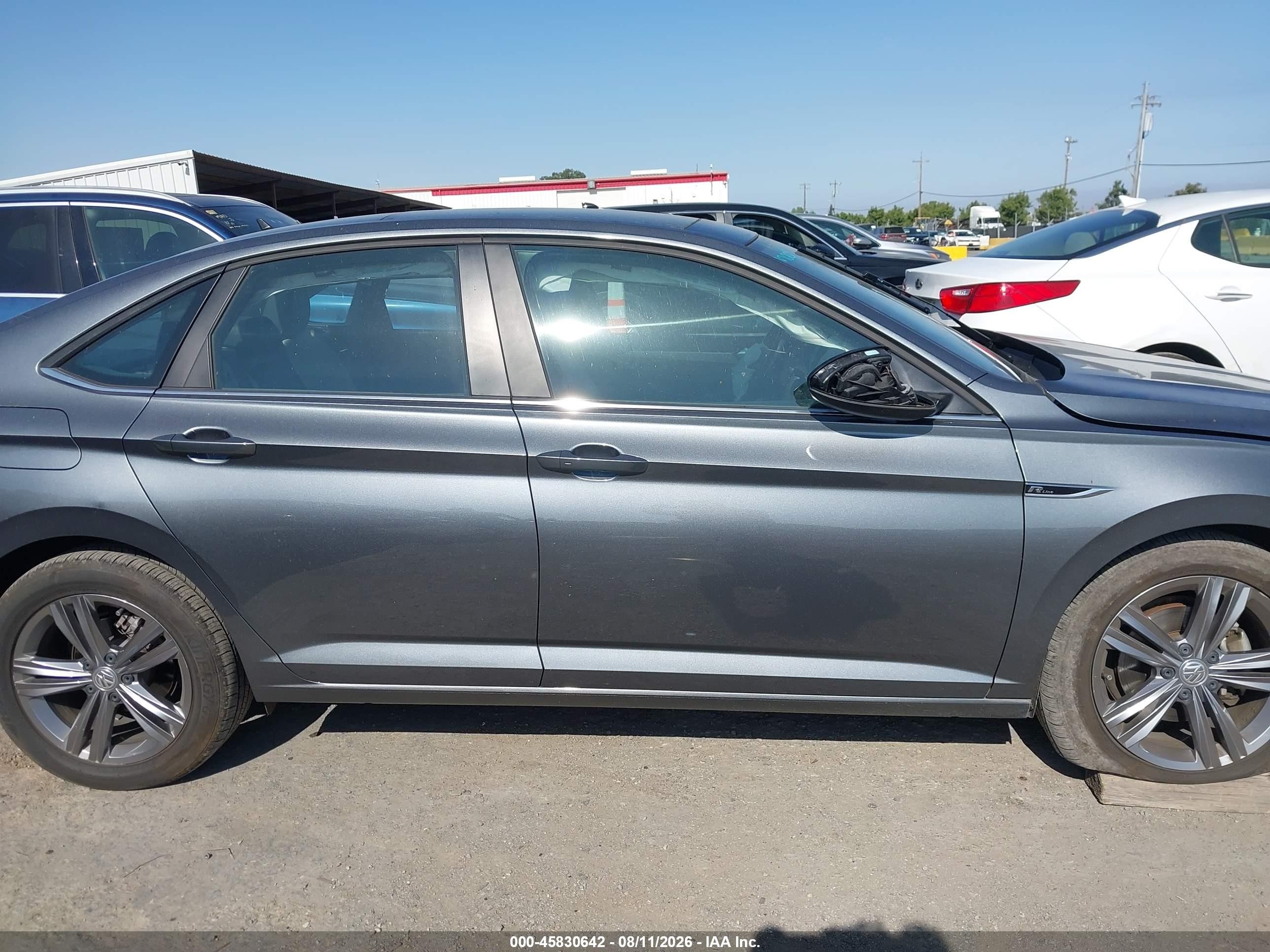 2019 Volkswagen Jetta 1.4t R-line/1.4t S/1.4t Se Gray vin: 3VWC57BU3KM197881