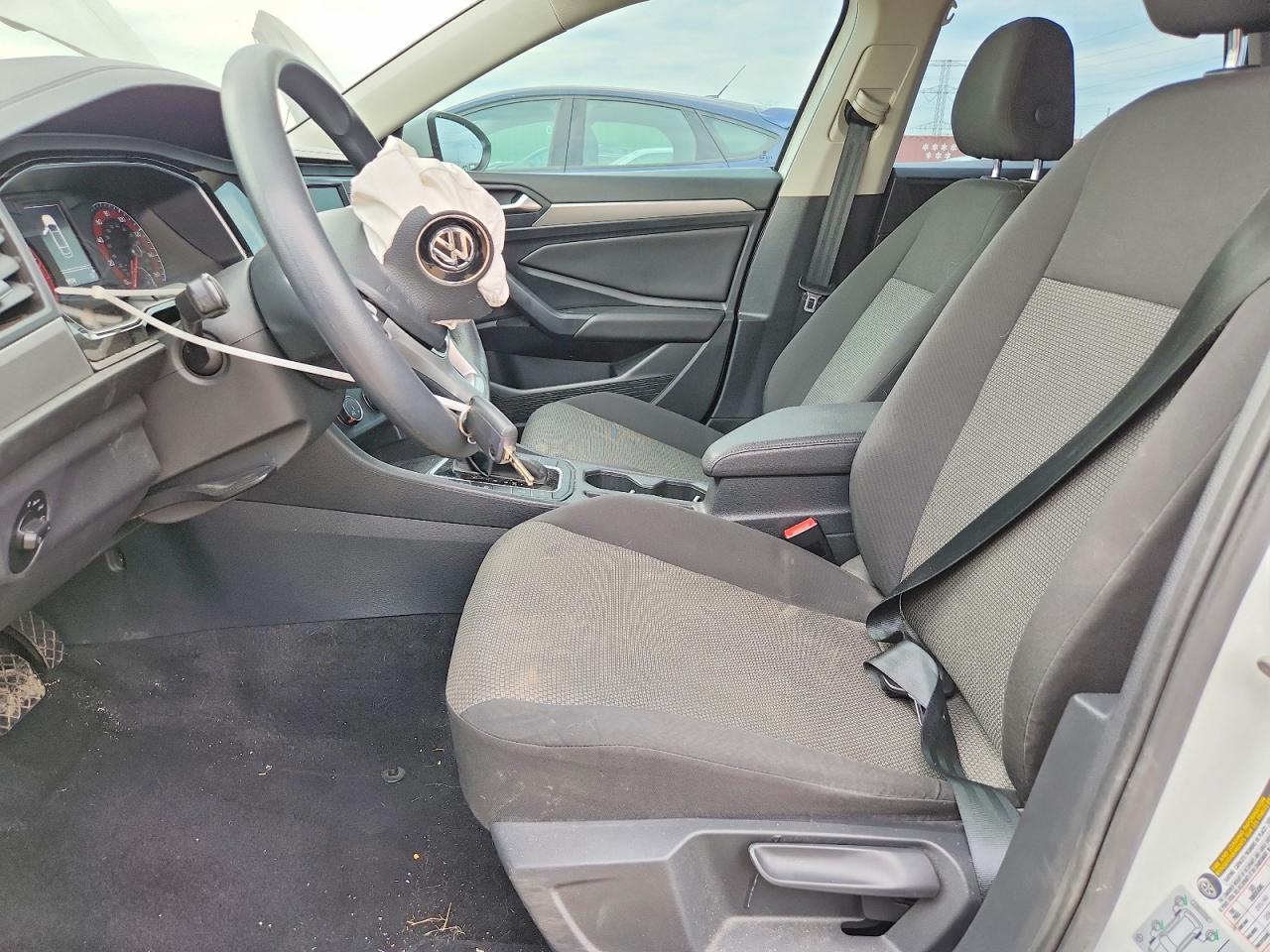 2019 Volkswagen Jetta S/se/r-line White vin: 3VWC57BU3KM207292