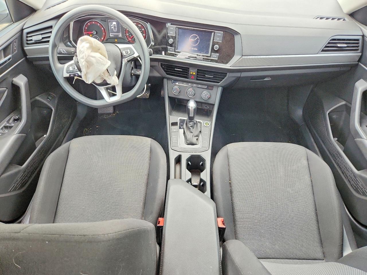2019 Volkswagen Jetta S/se/r-line White vin: 3VWC57BU3KM207292