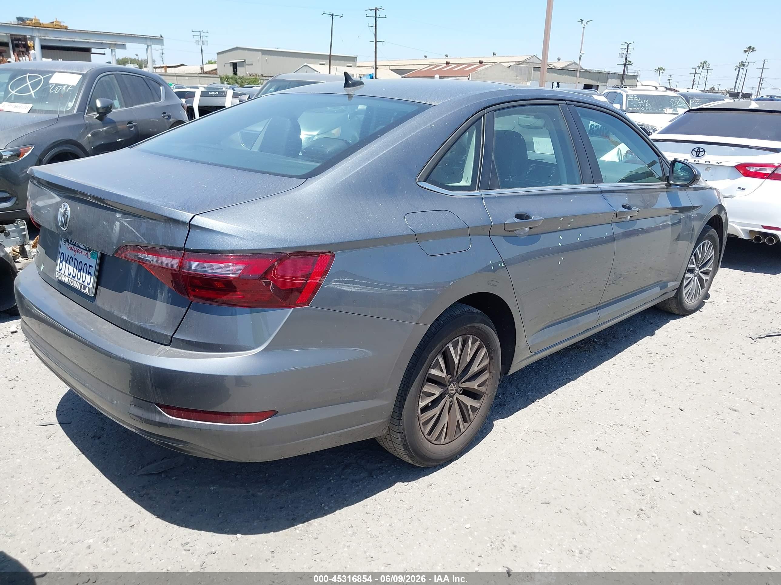 2021 Volkswagen Jetta 1.4t R-line/1.4t S/1.4t Se Gray vin: 3VWC57BU3MM013011
