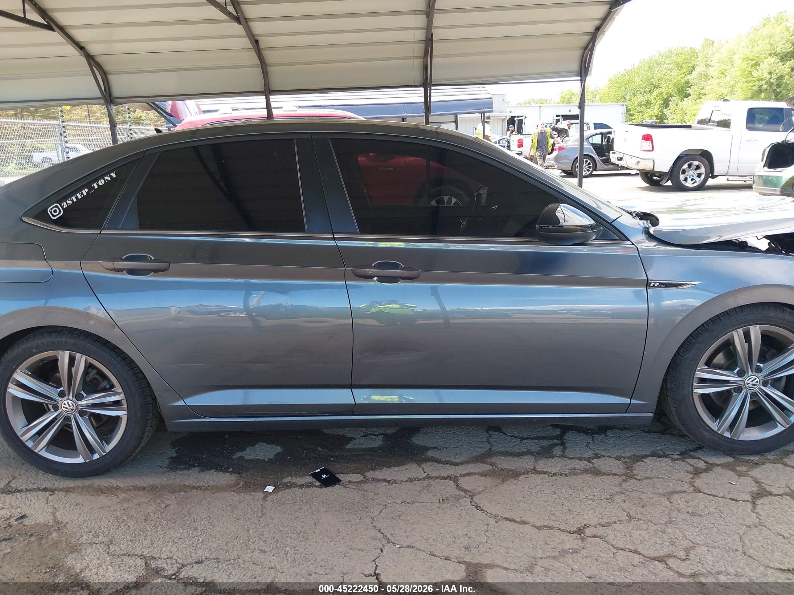 2019 Volkswagen Jetta 1.4t R-line/1.4t S/1.4t Se Gray vin: 3VWC57BU4KM102406