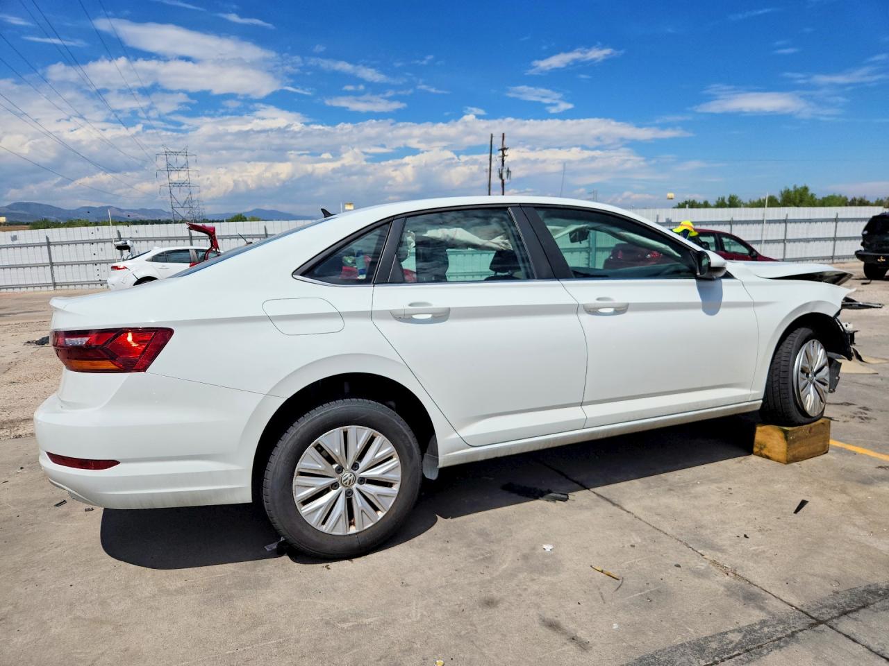 2019 Volkswagen Jetta S White vin: 3VWC57BU6KM054391