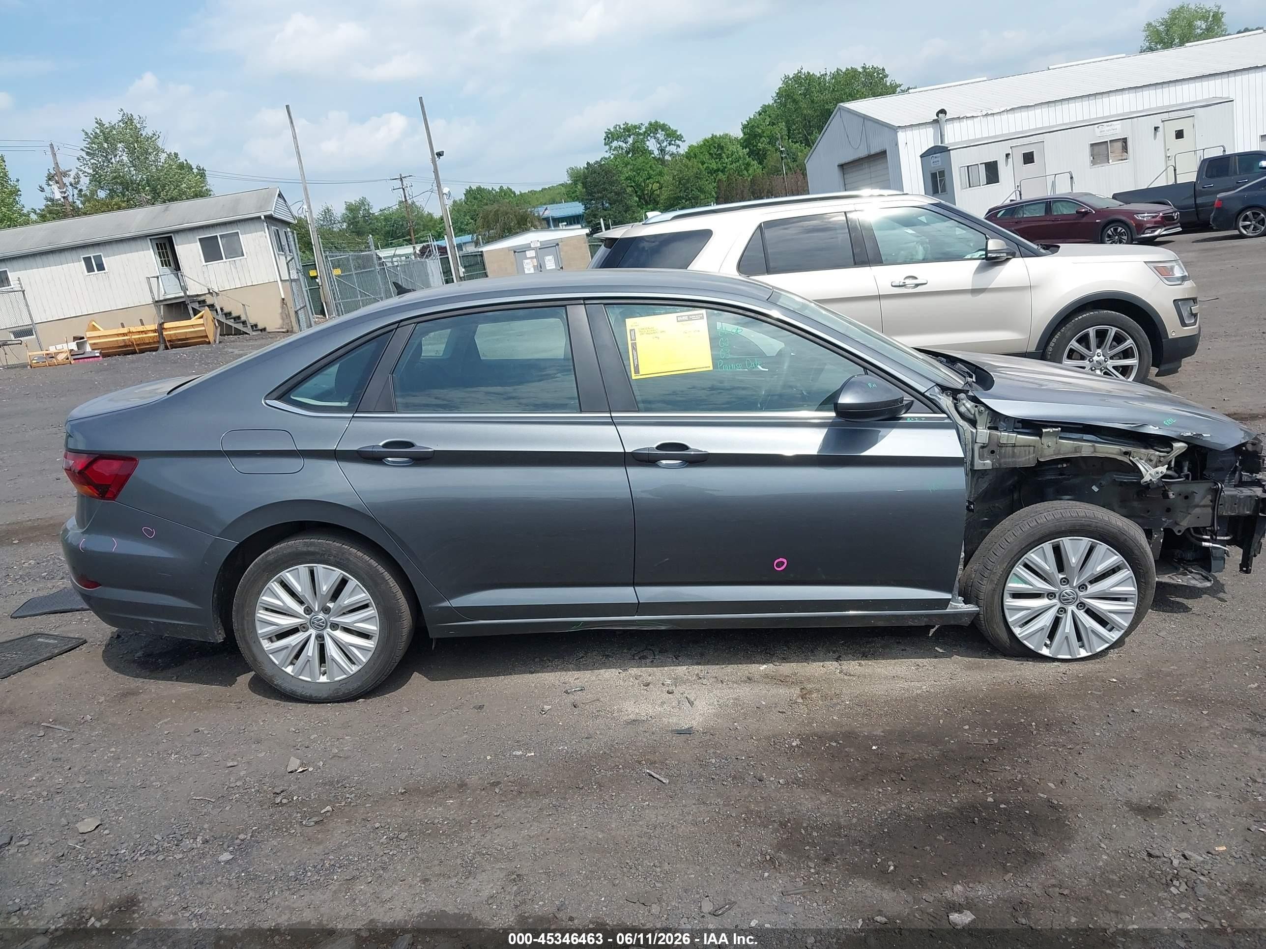 2019 Volkswagen Jetta 1.4t R-line/1.4t S/1.4t Se Gray vin: 3VWC57BU6KM249617