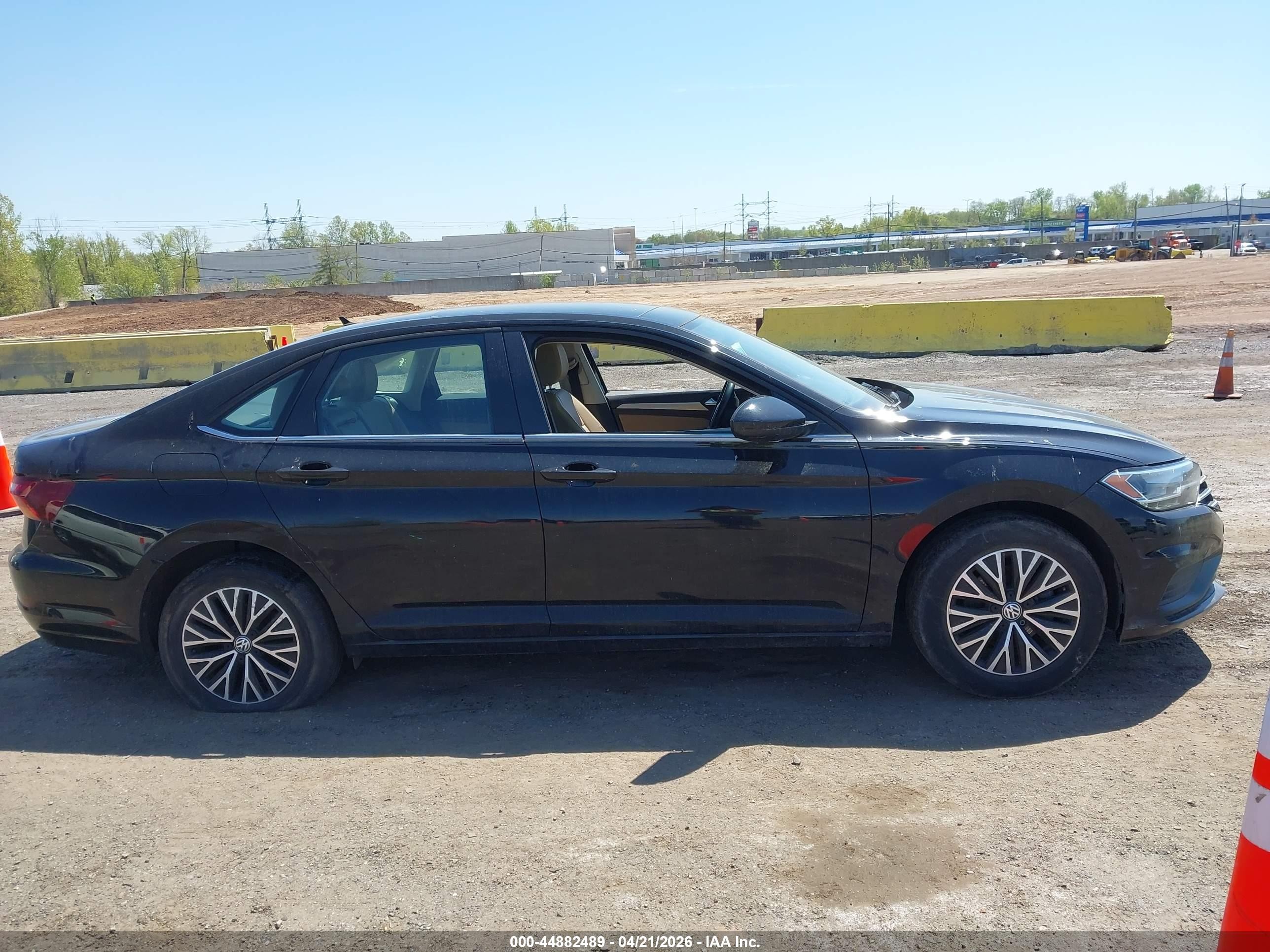 2019 Volkswagen Jetta 1.4t R-line/1.4t S/1.4t Se Черный vin: 3VWC57BU7KM123962