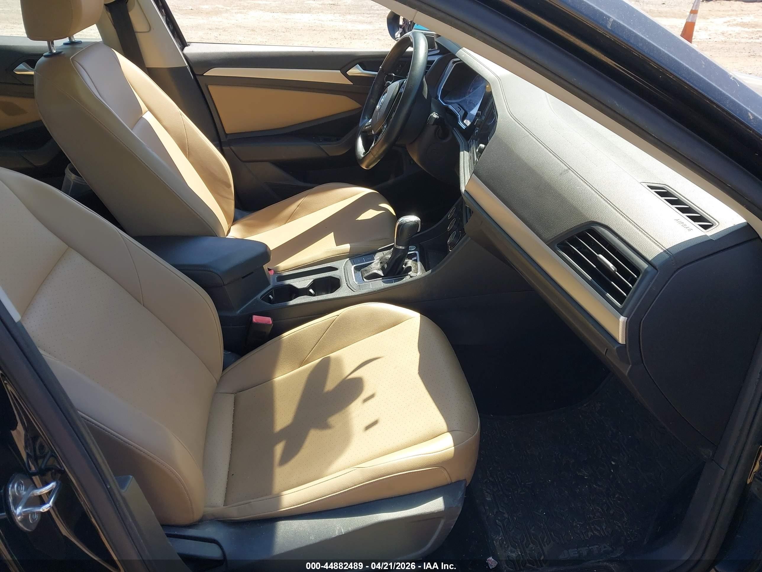 2019 Volkswagen Jetta 1.4t R-line/1.4t S/1.4t Se Черный vin: 3VWC57BU7KM123962