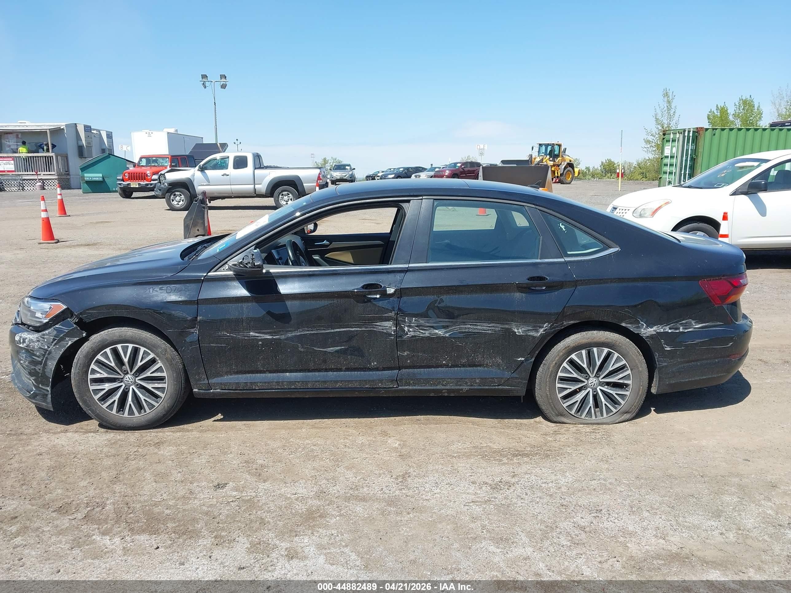 2019 Volkswagen Jetta 1.4t R-line/1.4t S/1.4t Se Черный vin: 3VWC57BU7KM123962