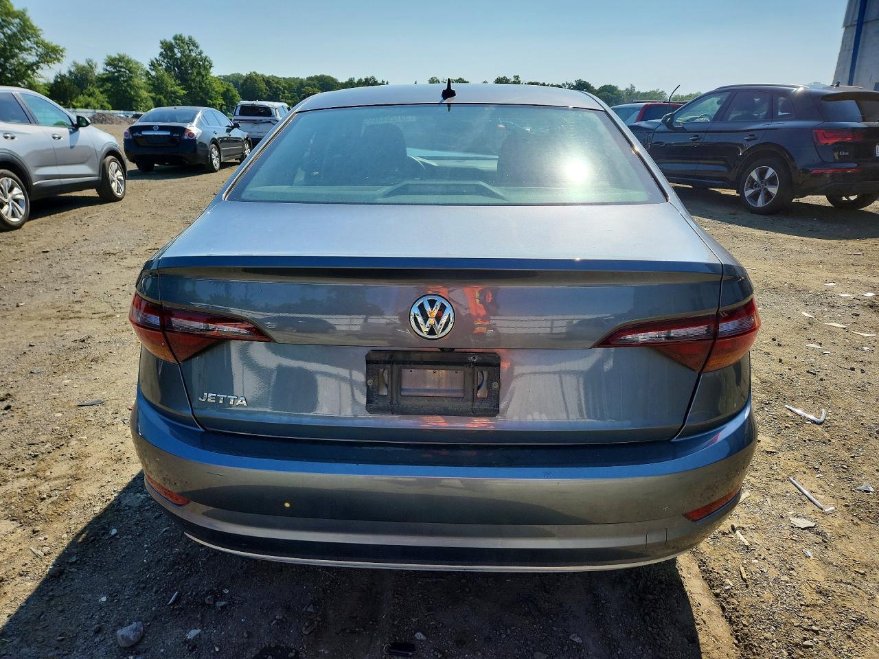 2019 Volkswagen Jetta Gray vin: 3VWC57BU7KM158159