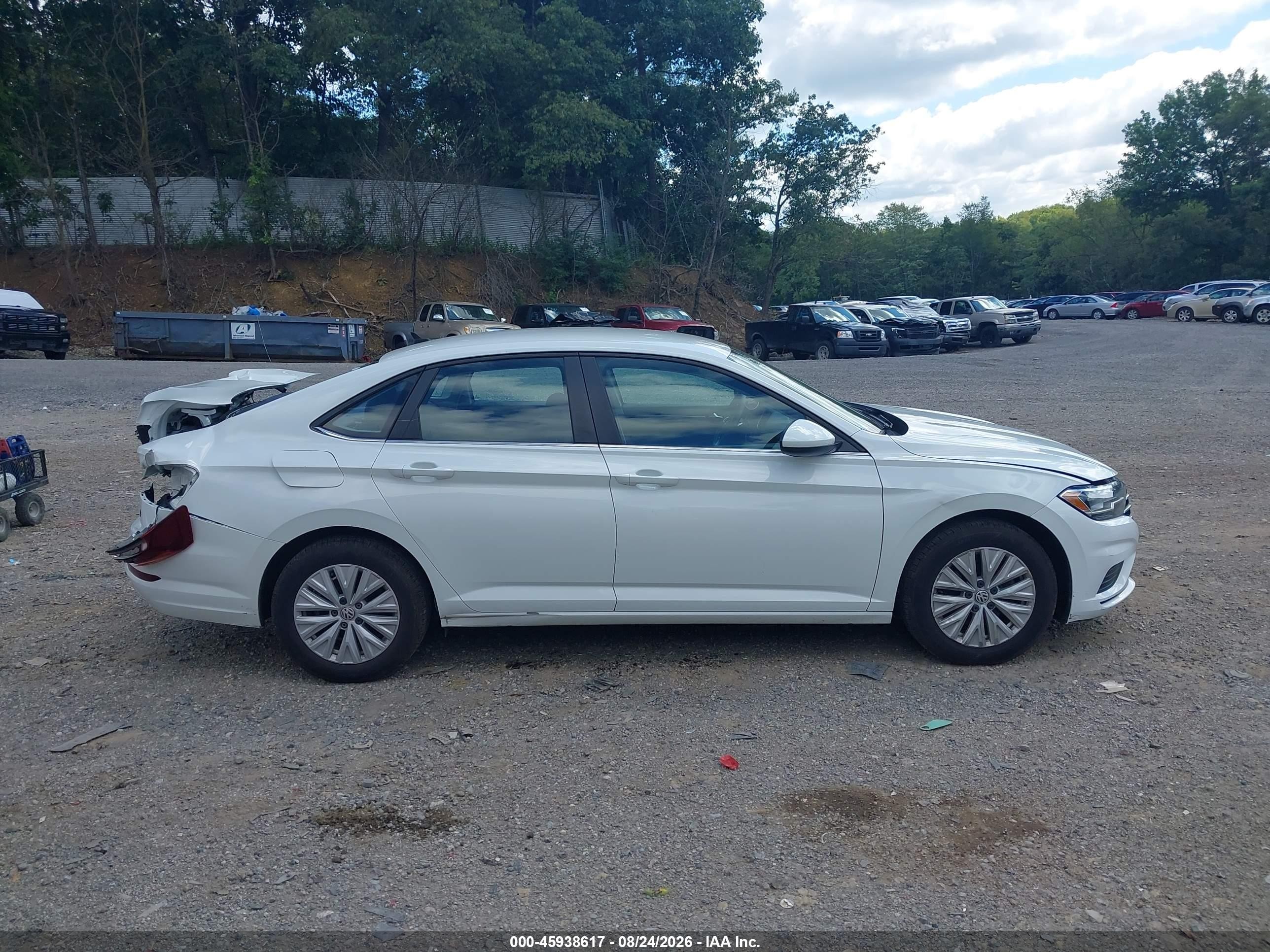 2019 Volkswagen Jetta 1.4t R-line/1.4t S/1.4t Se White vin: 3VWC57BU7KM207778