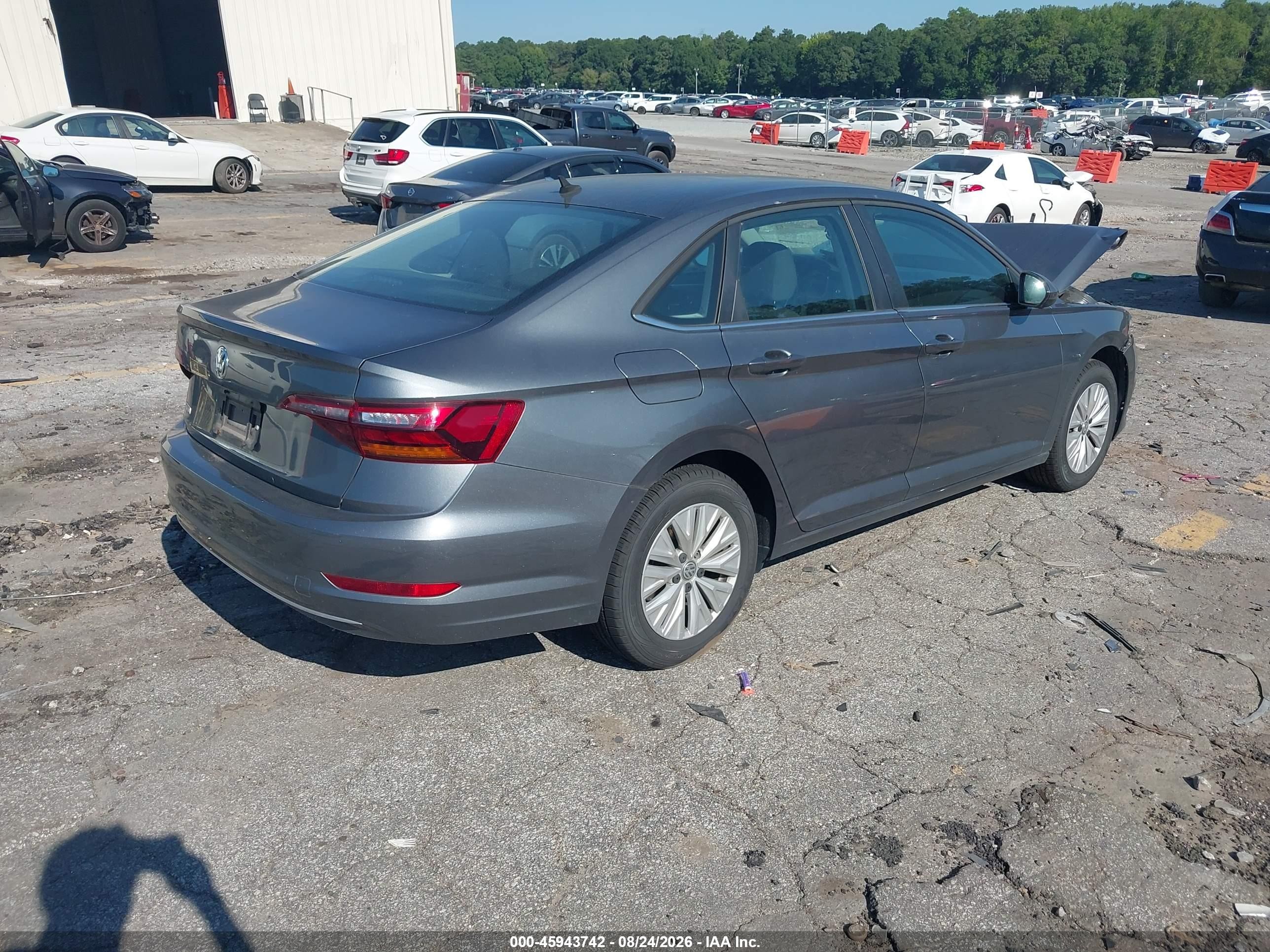 2019 Volkswagen Jetta 1.4t R-line/1.4t S/1.4t Se Gray vin: 3VWC57BU8KM087229