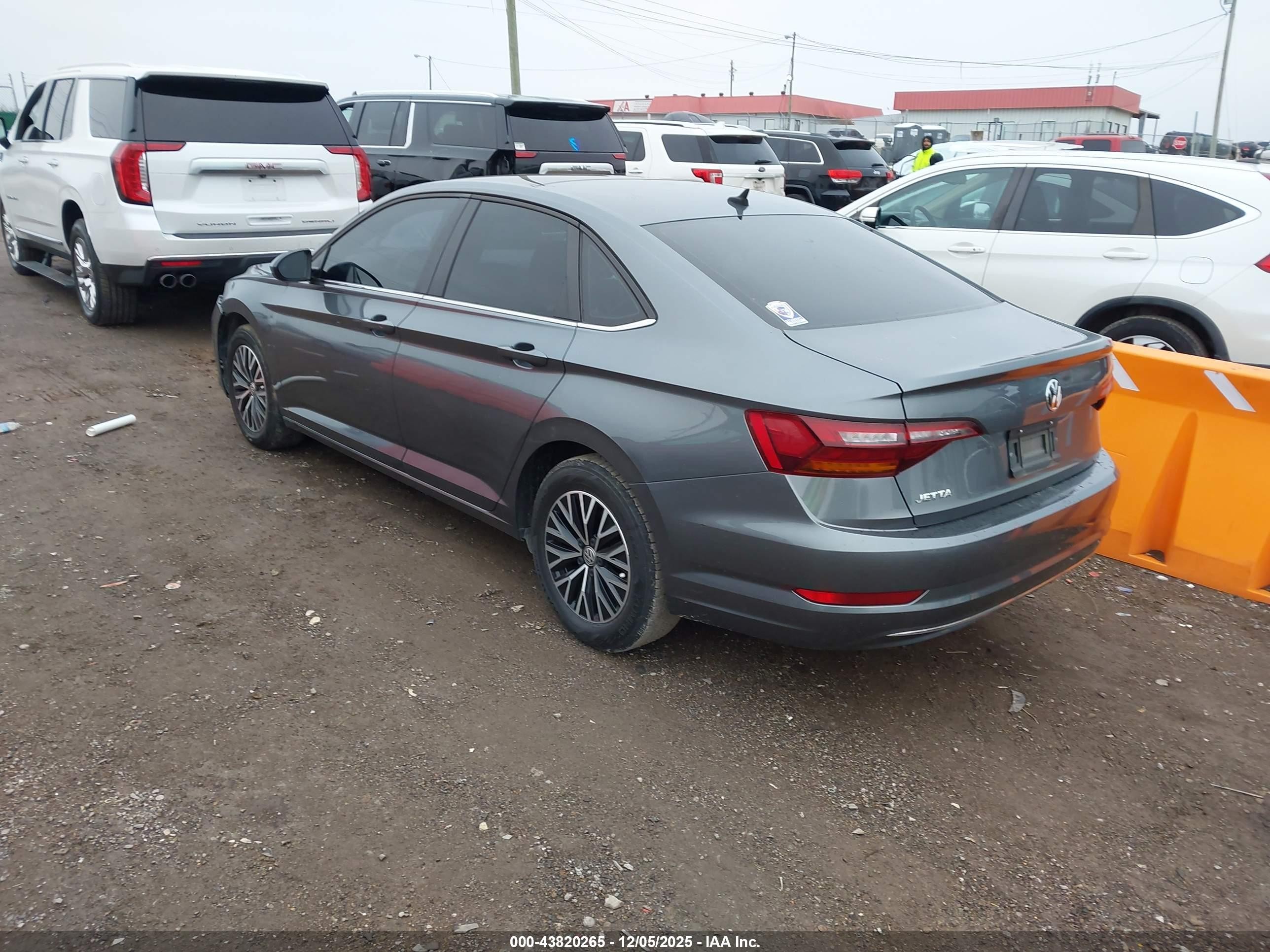 2019 Volkswagen Jetta 1.4t R-line/1.4t S/1.4t Se Gray vin: 3VWC57BU8KM192935