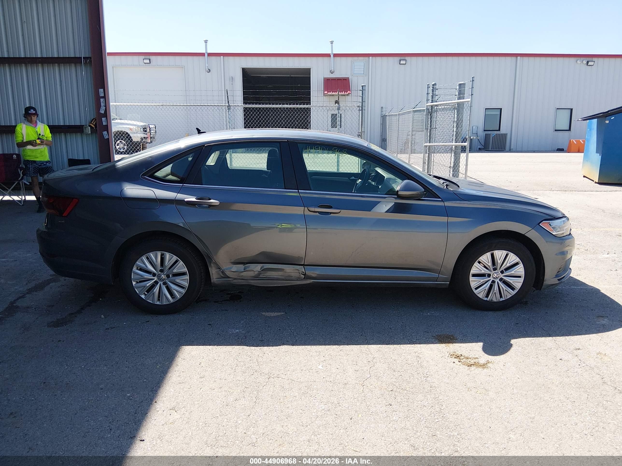 2019 Volkswagen Jetta 1.4t R-line/1.4t S/1.4t Se Gray vin: 3VWC57BU9KM031431
