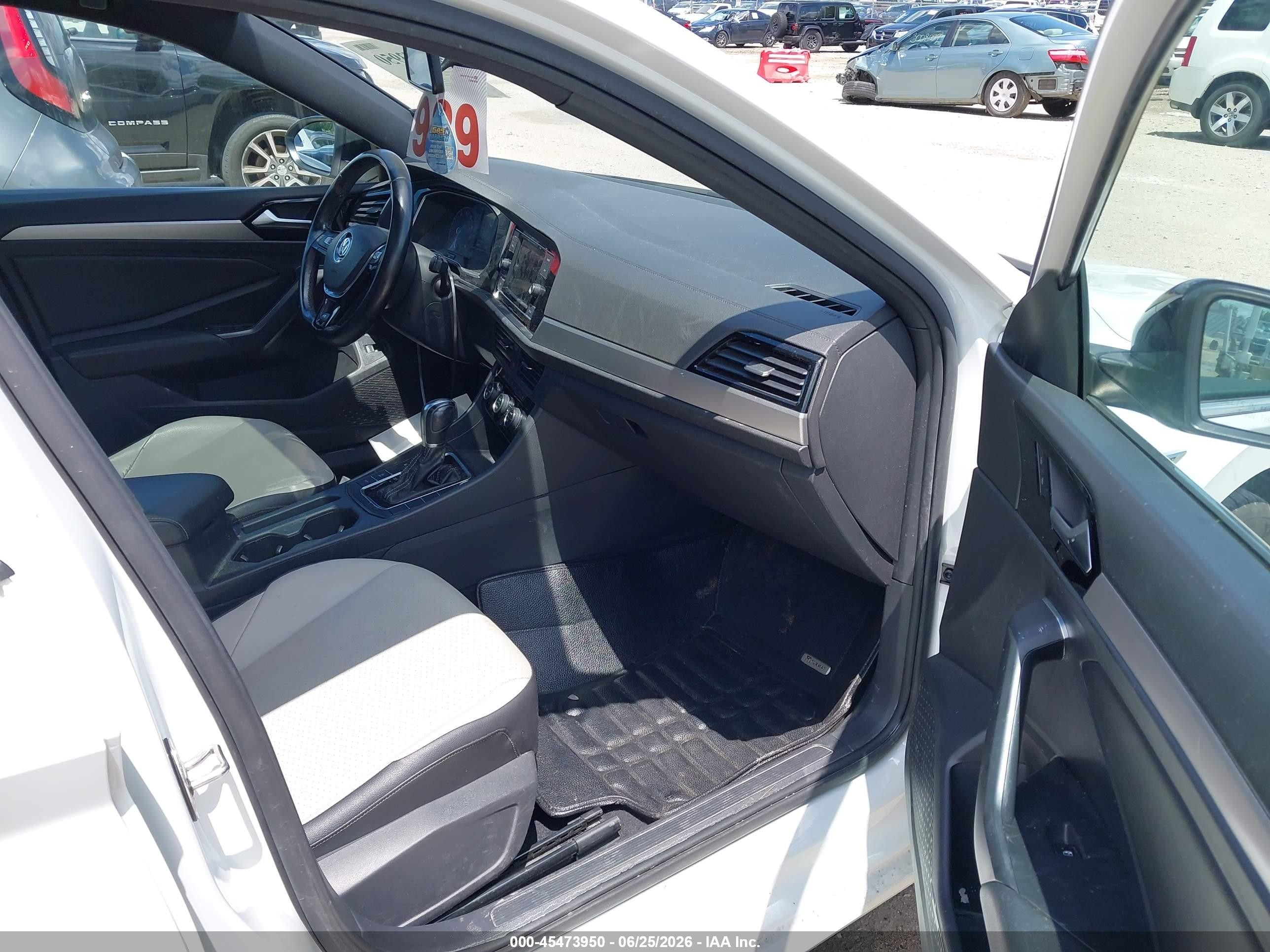 2019 Volkswagen Jetta 1.4t R-line/1.4t S/1.4t Se White vin: 3VWC57BUXKM094070