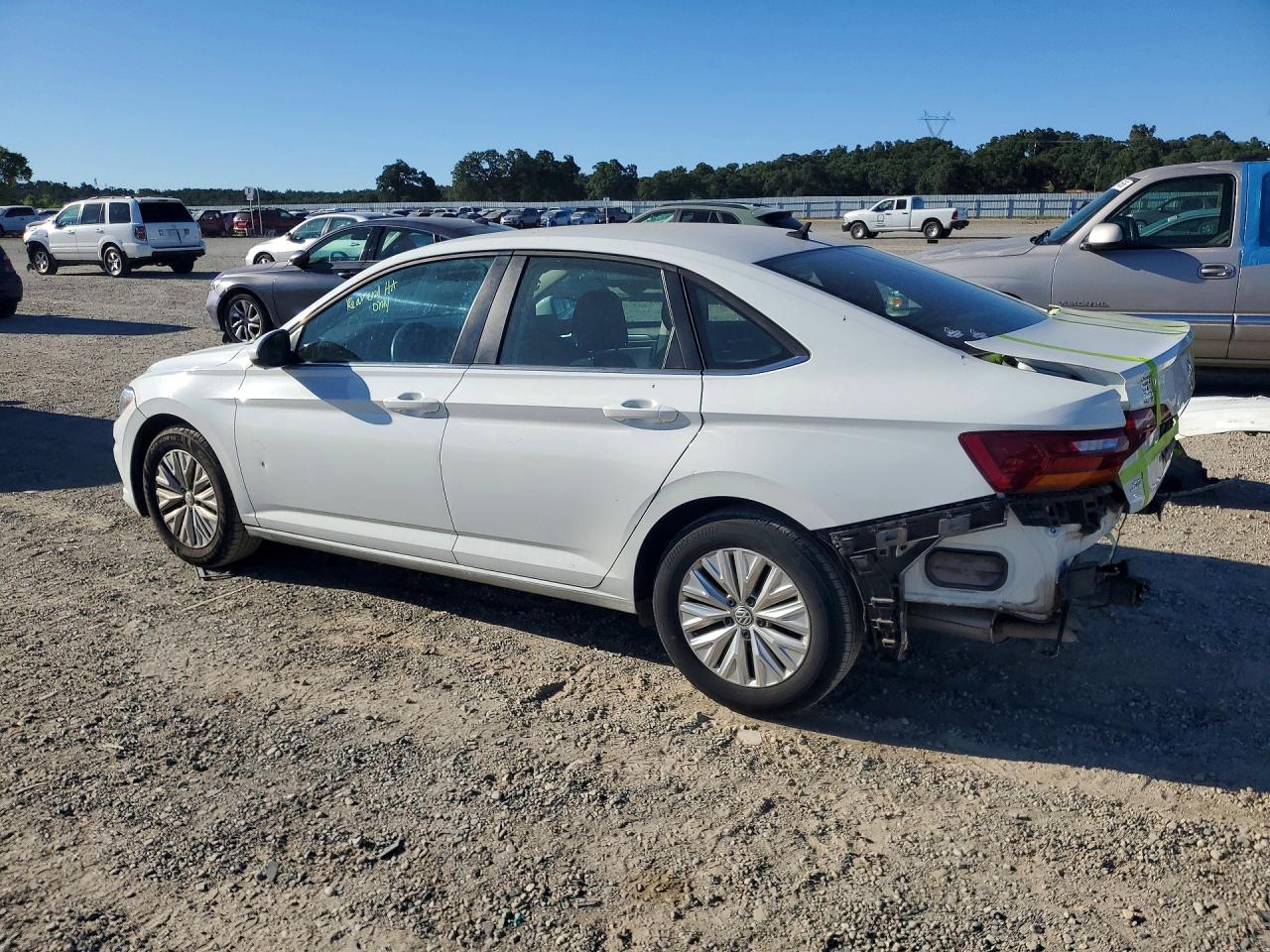 2019 Volkswagen Jetta S White vin: 3VWC57BUXKM172072