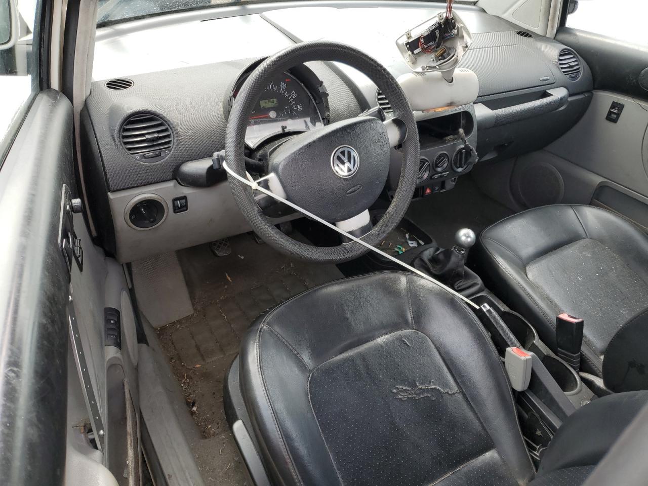 1999 Volkswagen New Beetle Gls White vin: 3VWCA21C2XM409992