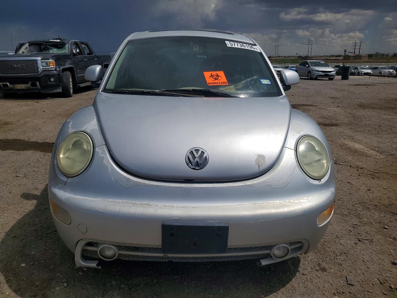 2000 Volkswagen New Beetle Gls Silver vin: 3VWCA21C2YM459969