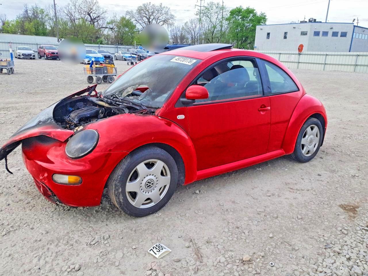 3VWCA21C2YM495872