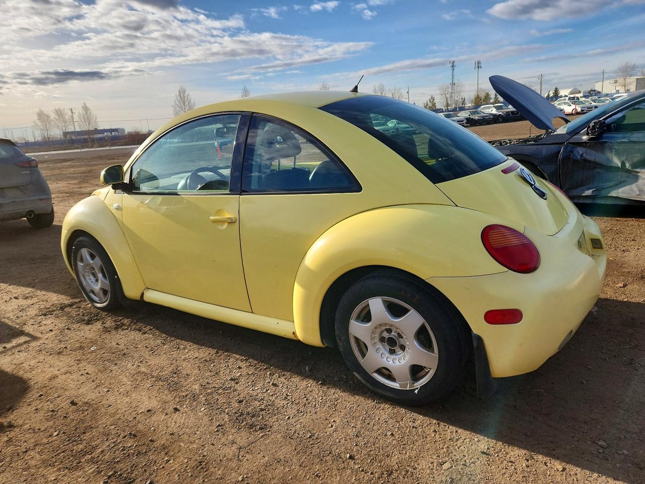 1999 Volkswagen New Beetle Gls Yellow vin: 3VWCA21C3XM452916