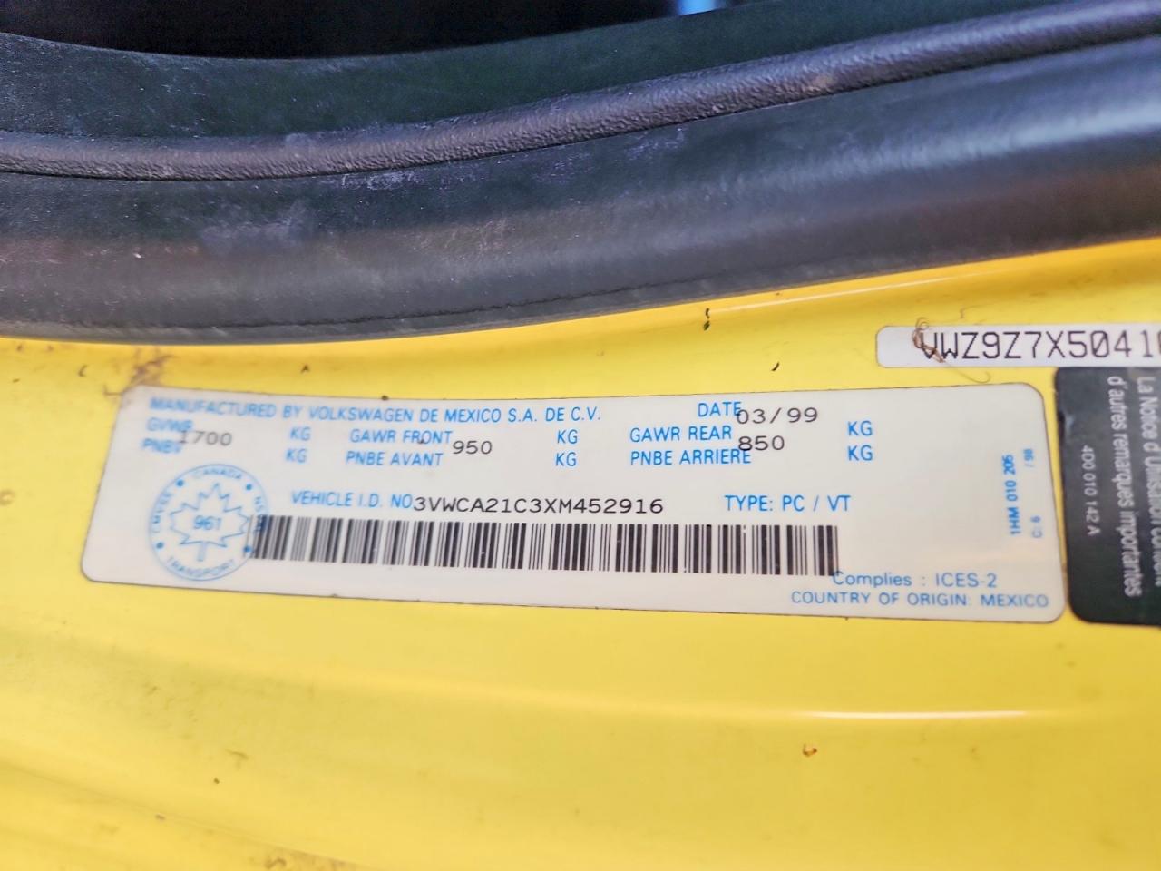 1999 Volkswagen New Beetle Gls Yellow vin: 3VWCA21C3XM452916