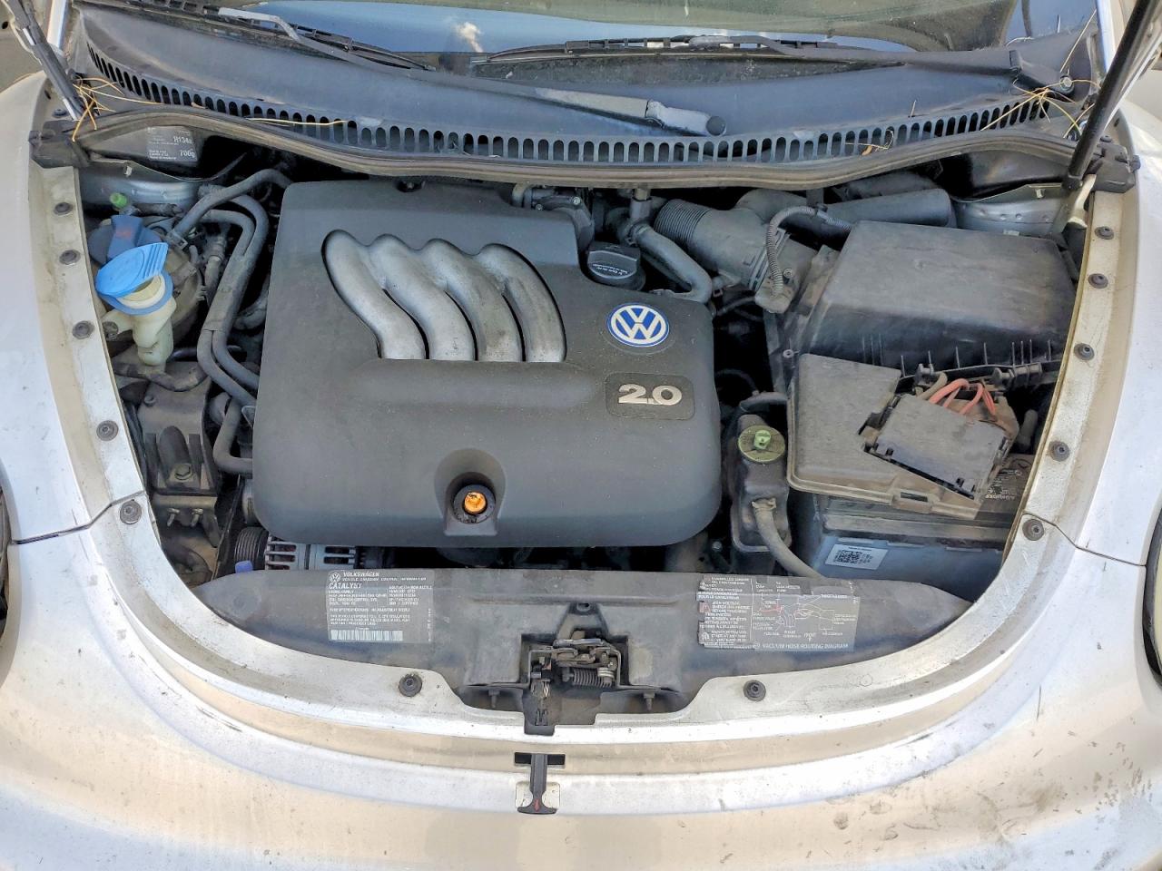 2000 Volkswagen New Beetle Gls Silver vin: 3VWCA21C3YM477882