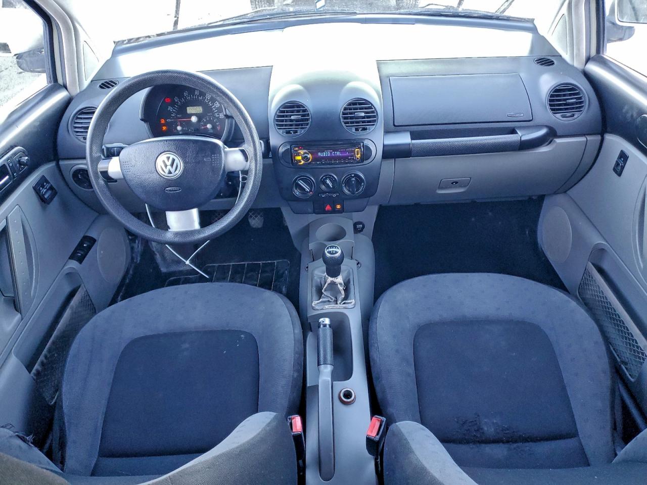 1999 Volkswagen New Beetle Gls White vin: 3VWCA21C4XM400789