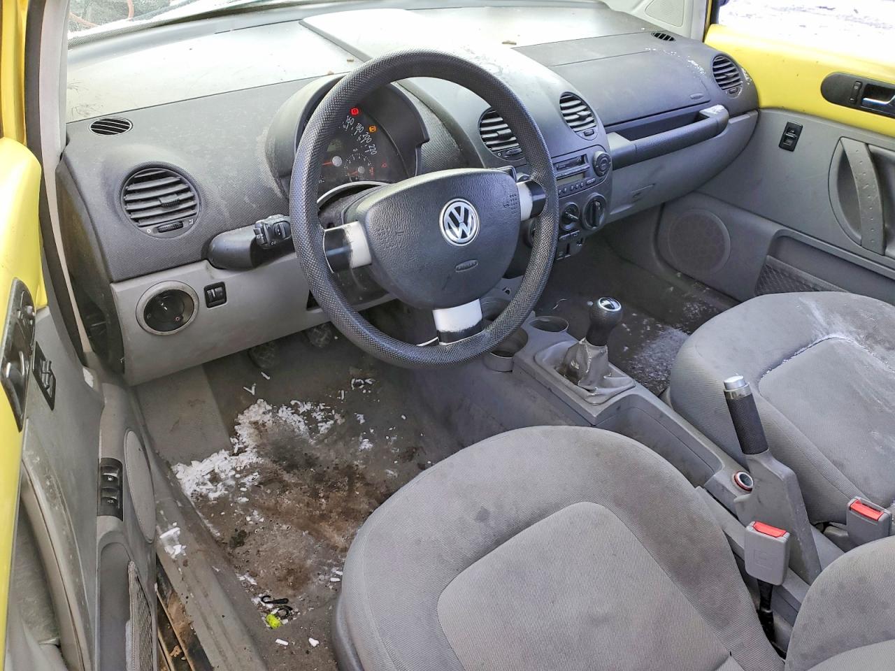 1999 Volkswagen New Beetle Gls Yellow vin: 3VWCA21C4XM454318