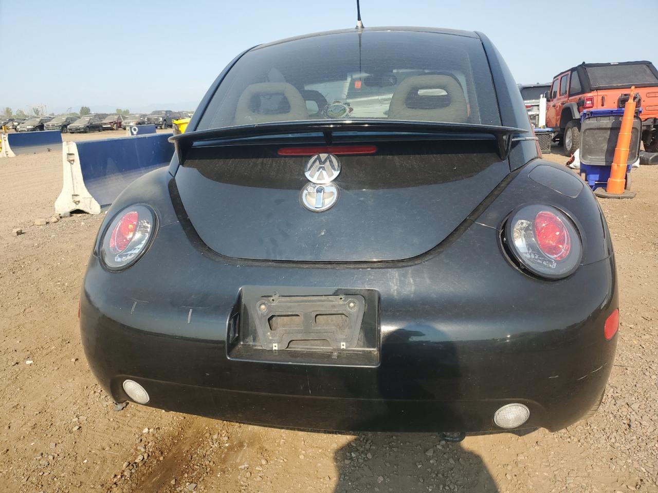 1999 Volkswagen New Beetle Gls   Black vin: 3VWCA21C5XM403412