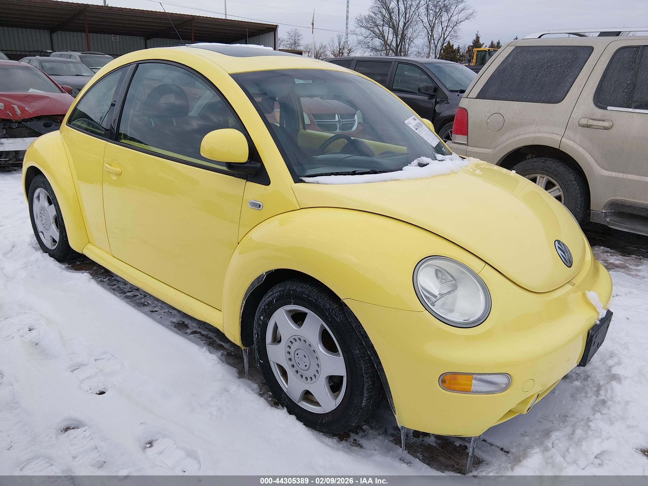 2000 Volkswagen New Beetle Gls Yellow vin: 3VWCA21C5YM481867