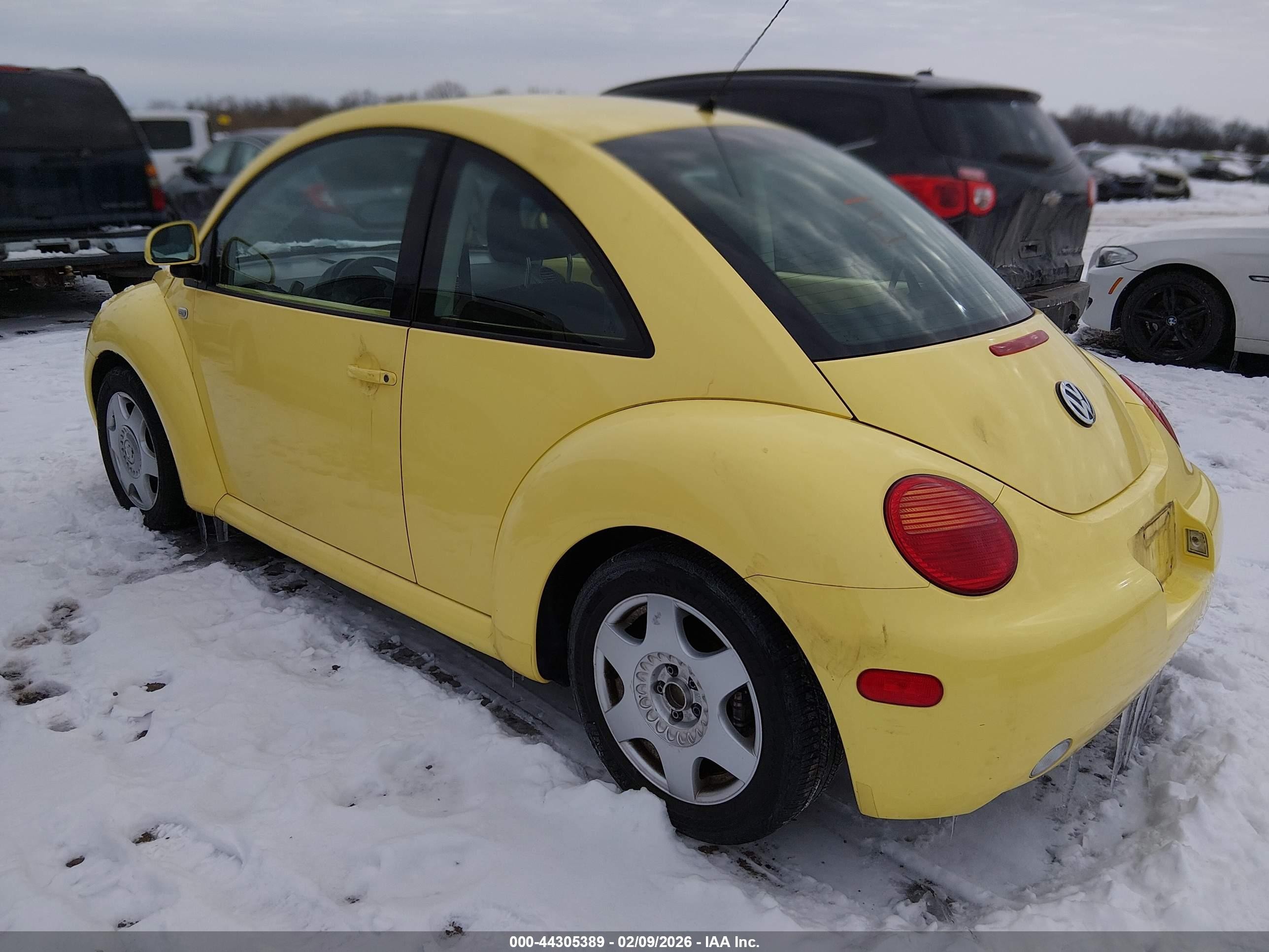 2000 Volkswagen New Beetle Gls Yellow vin: 3VWCA21C5YM481867