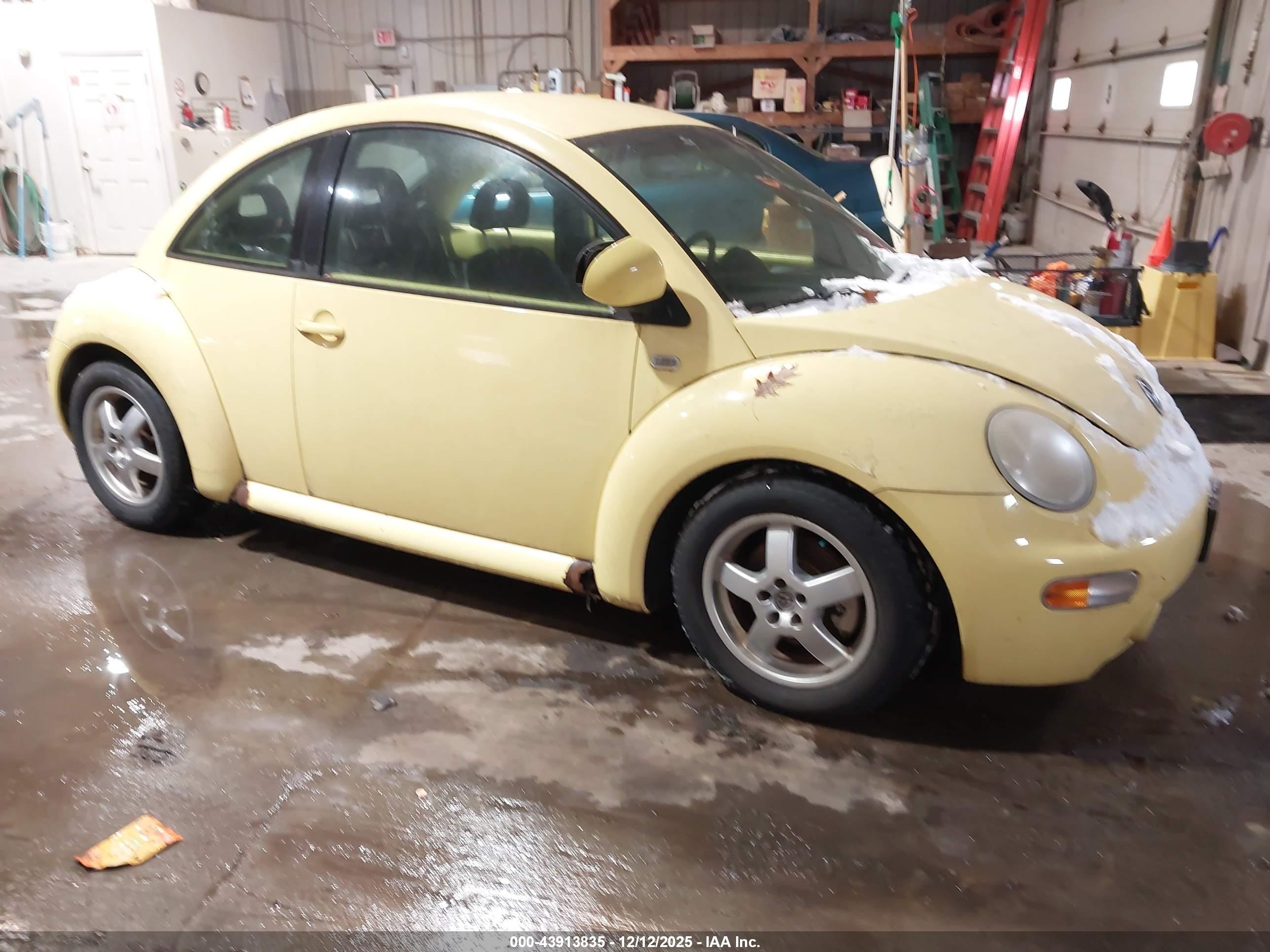 1999 Volkswagen New Beetle Gls Желтый vin: 3VWCA21C6XM417206