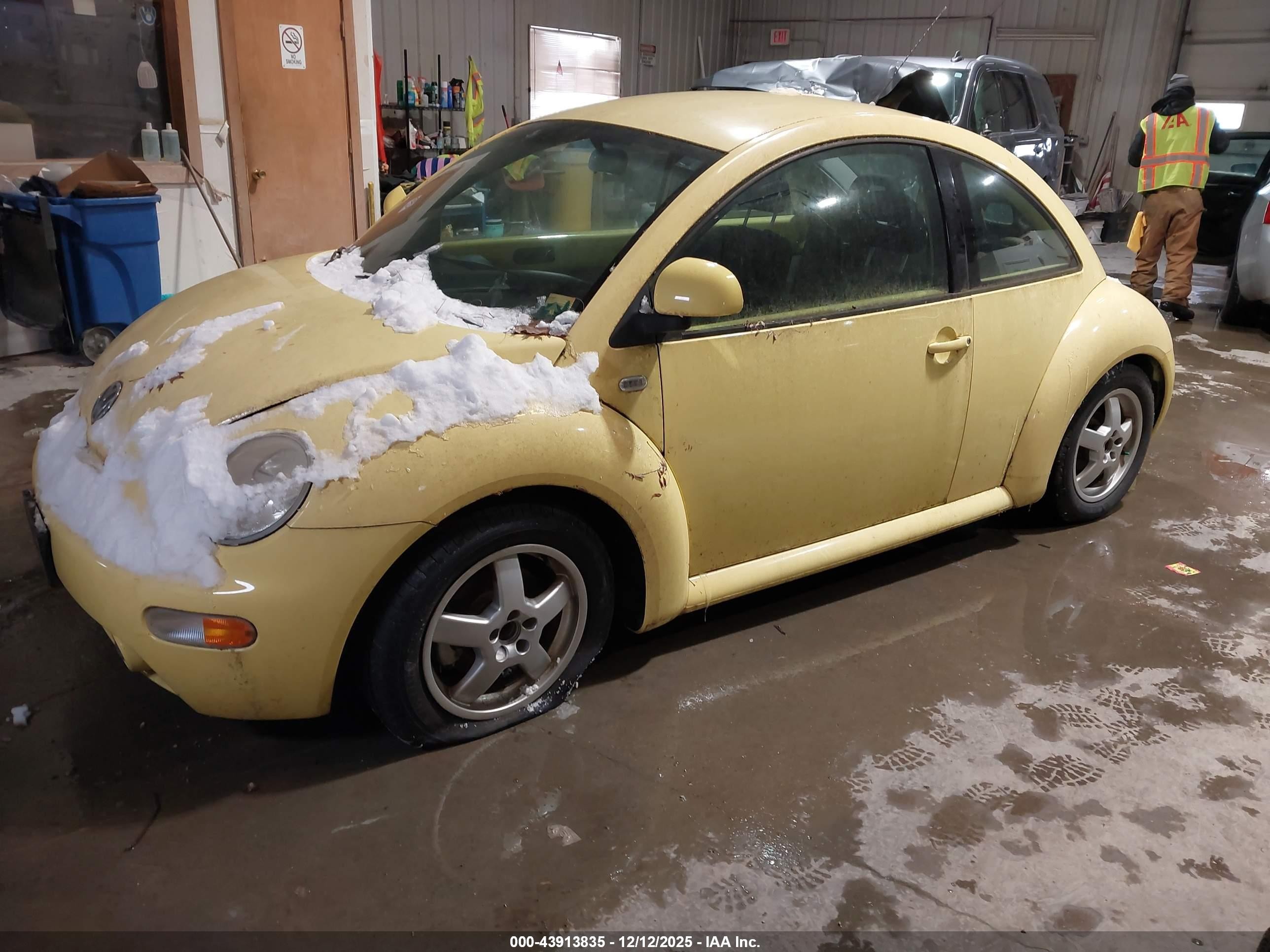 1999 Volkswagen New Beetle Gls Yellow vin: 3VWCA21C6XM417206