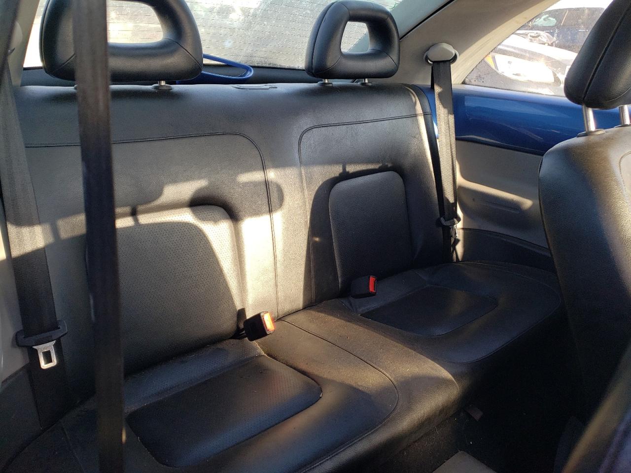 1999 Volkswagen New Beetle Gls Blue vin: 3VWCA21C7XM434693