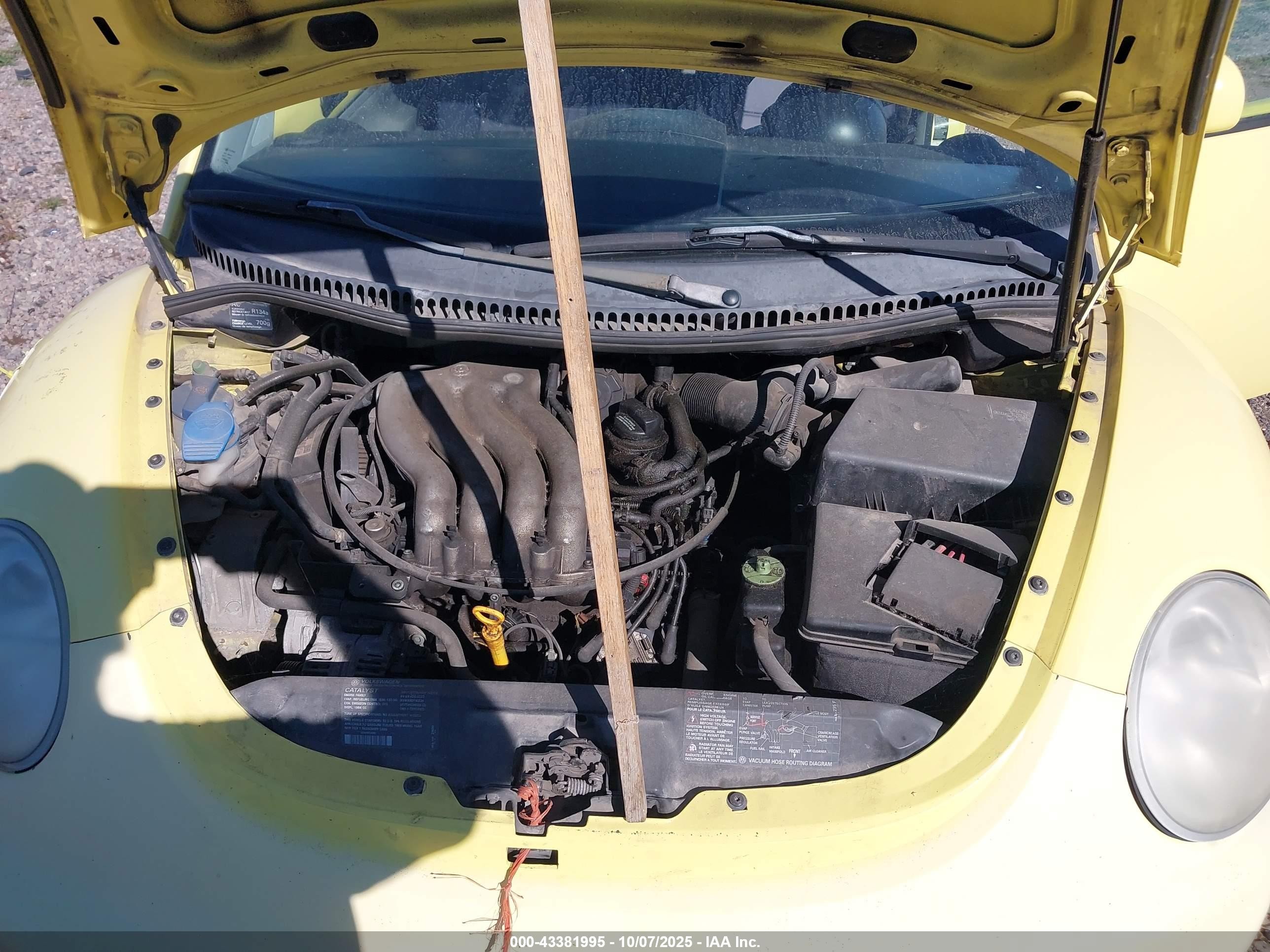 1999 Volkswagen New Beetle Gls Yellow vin: 3VWCA21C7XM459531