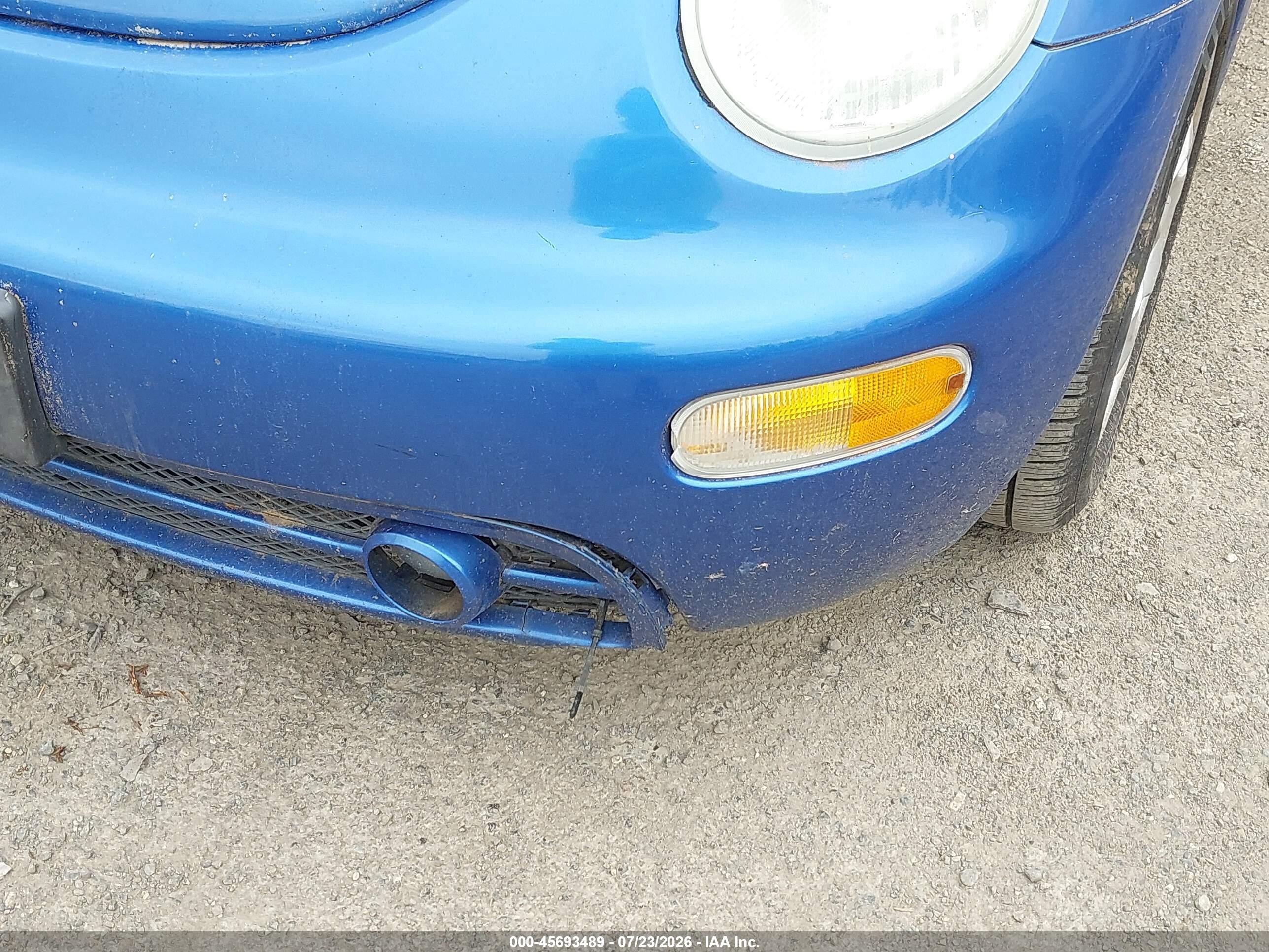 2000 Volkswagen New Beetle Gls Blue vin: 3VWCA21C7YM403235