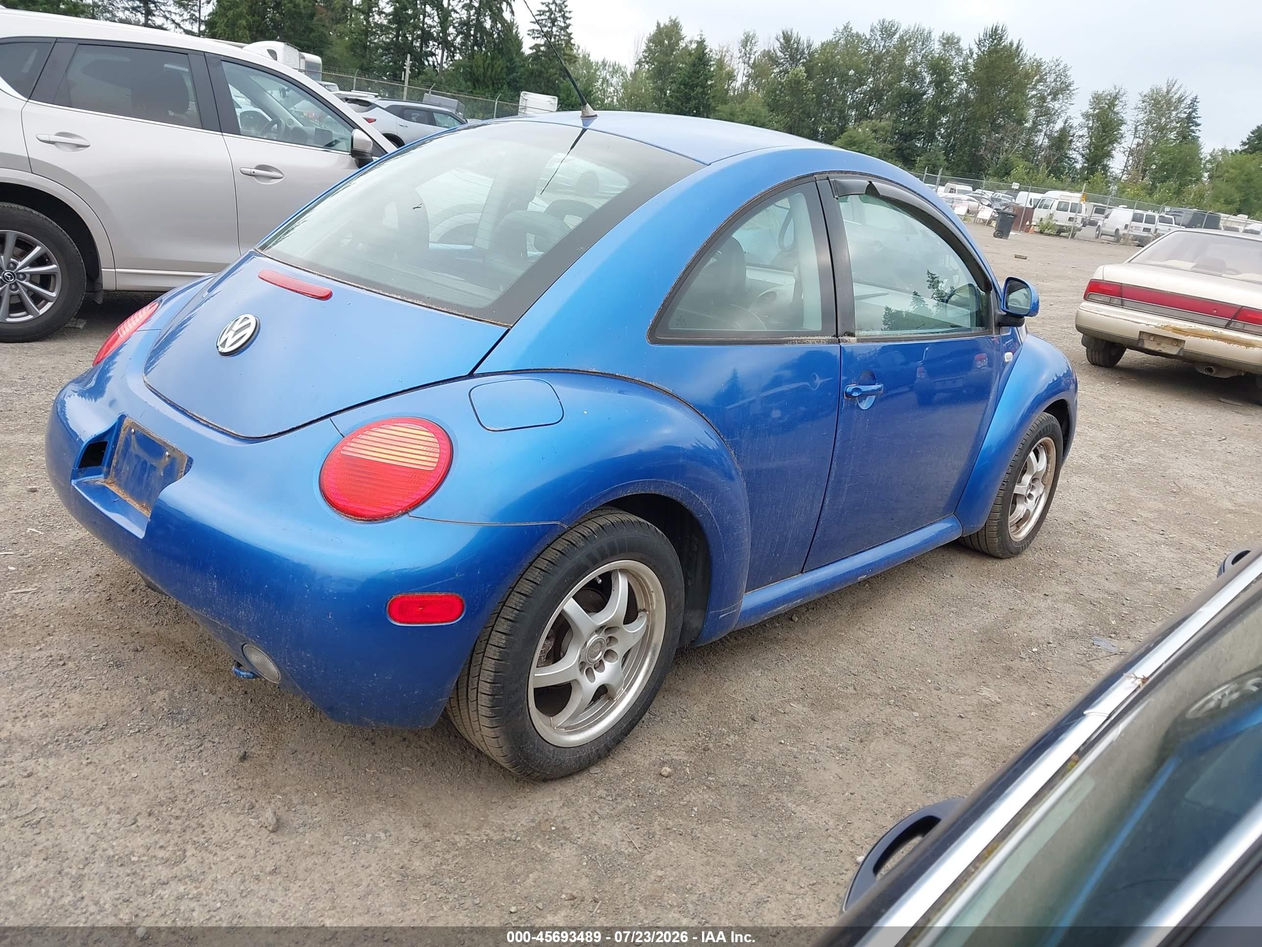 2000 Volkswagen New Beetle Gls Blue vin: 3VWCA21C7YM403235