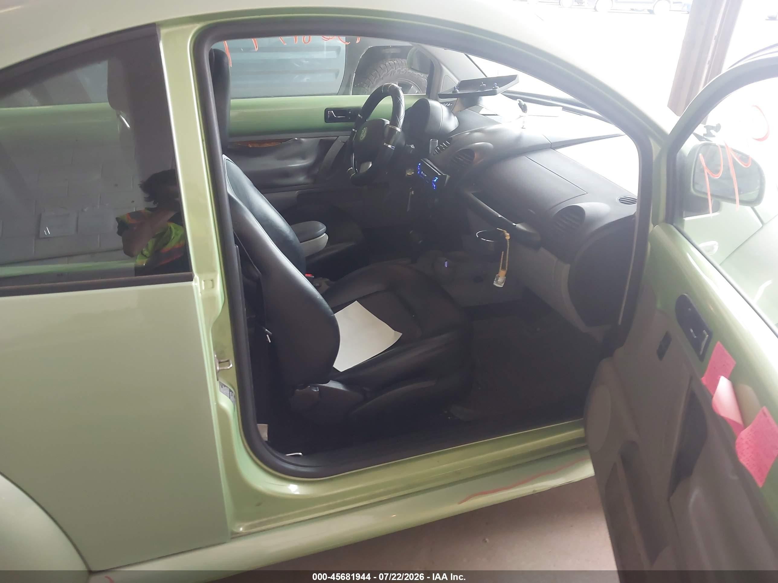 2000 Volkswagen New Beetle Gls Green vin: 3VWCA21C8YM453321