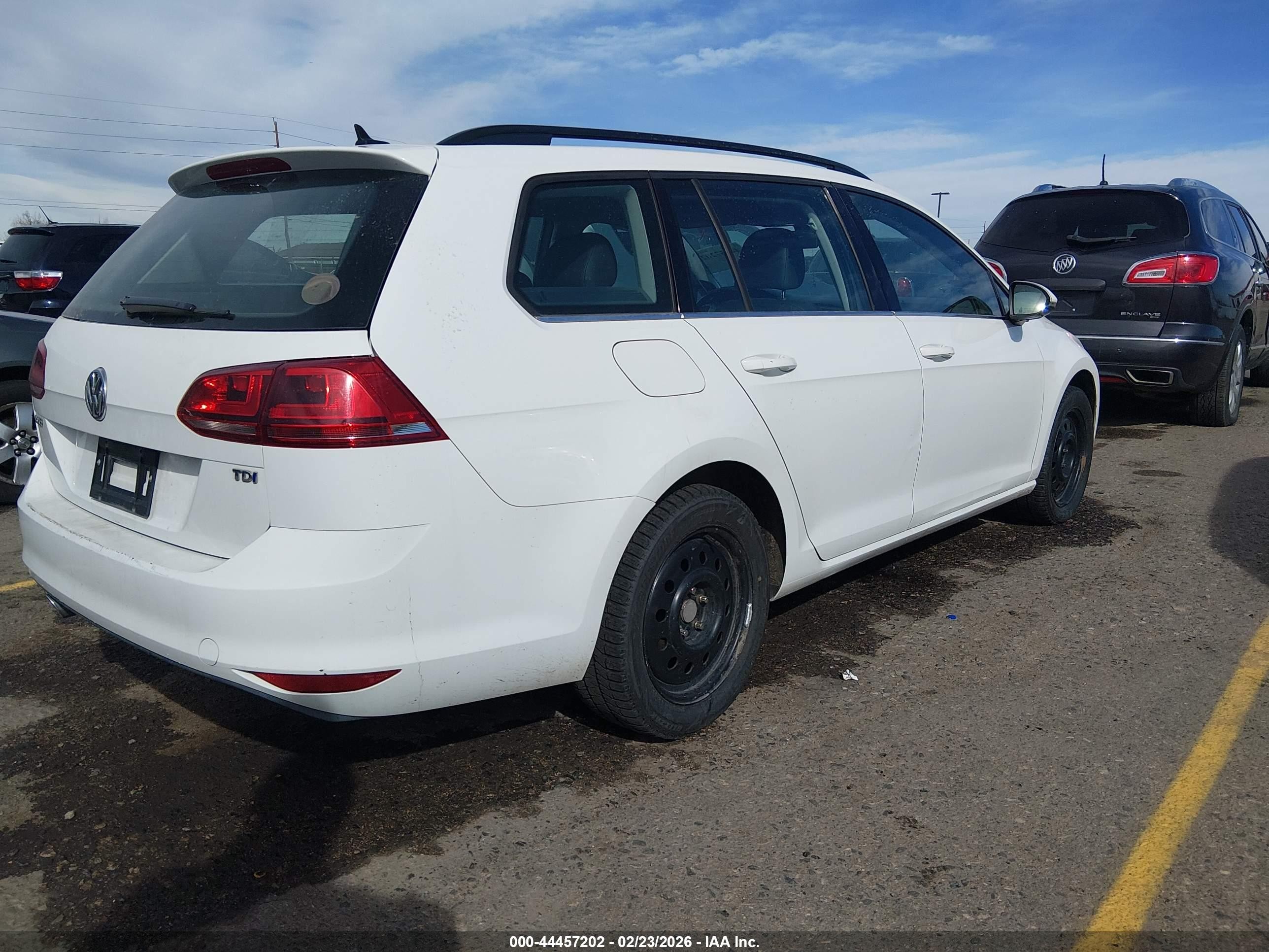 2015 Volkswagen Golf Sportwagen Tdi Se 4-door Белый vin: 3VWCA7AU0FM518164