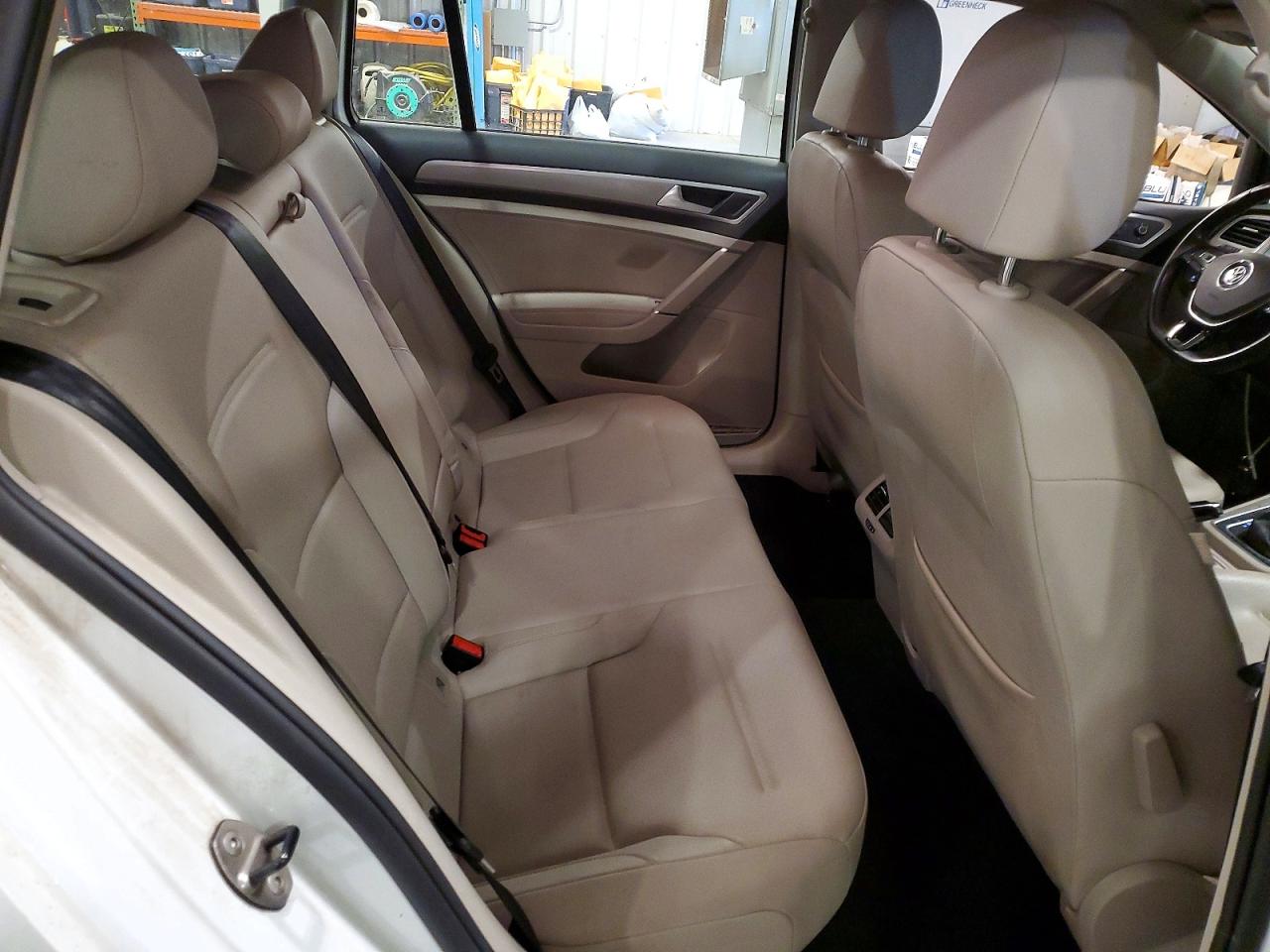 2015 Volkswagen Golf Sportwagen Tdi S Белый vin: 3VWCA7AU2FM513645