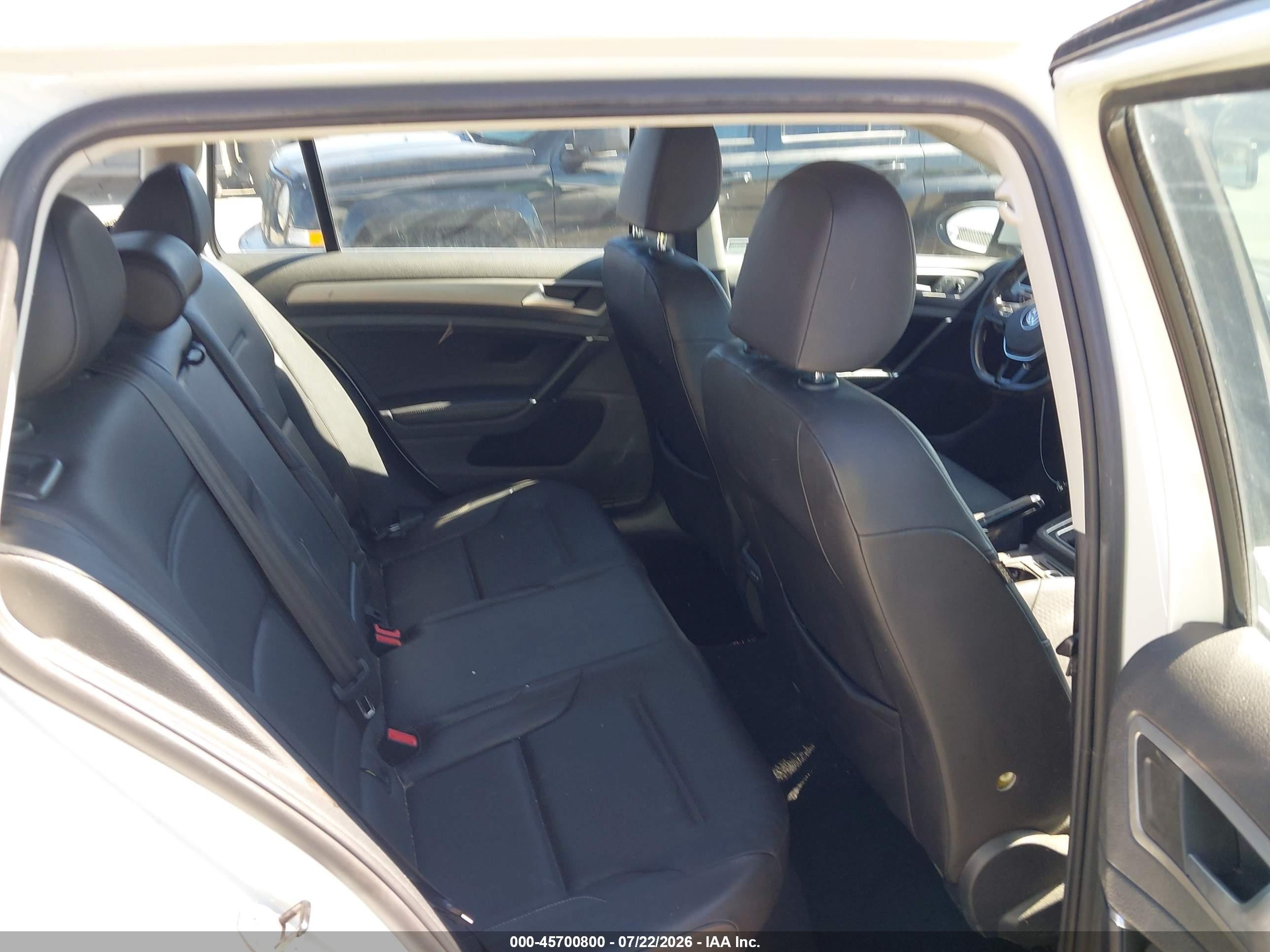 2015 Volkswagen Golf Sportwagen Tdi S 4-door White vin: 3VWCA7AU4FM516594