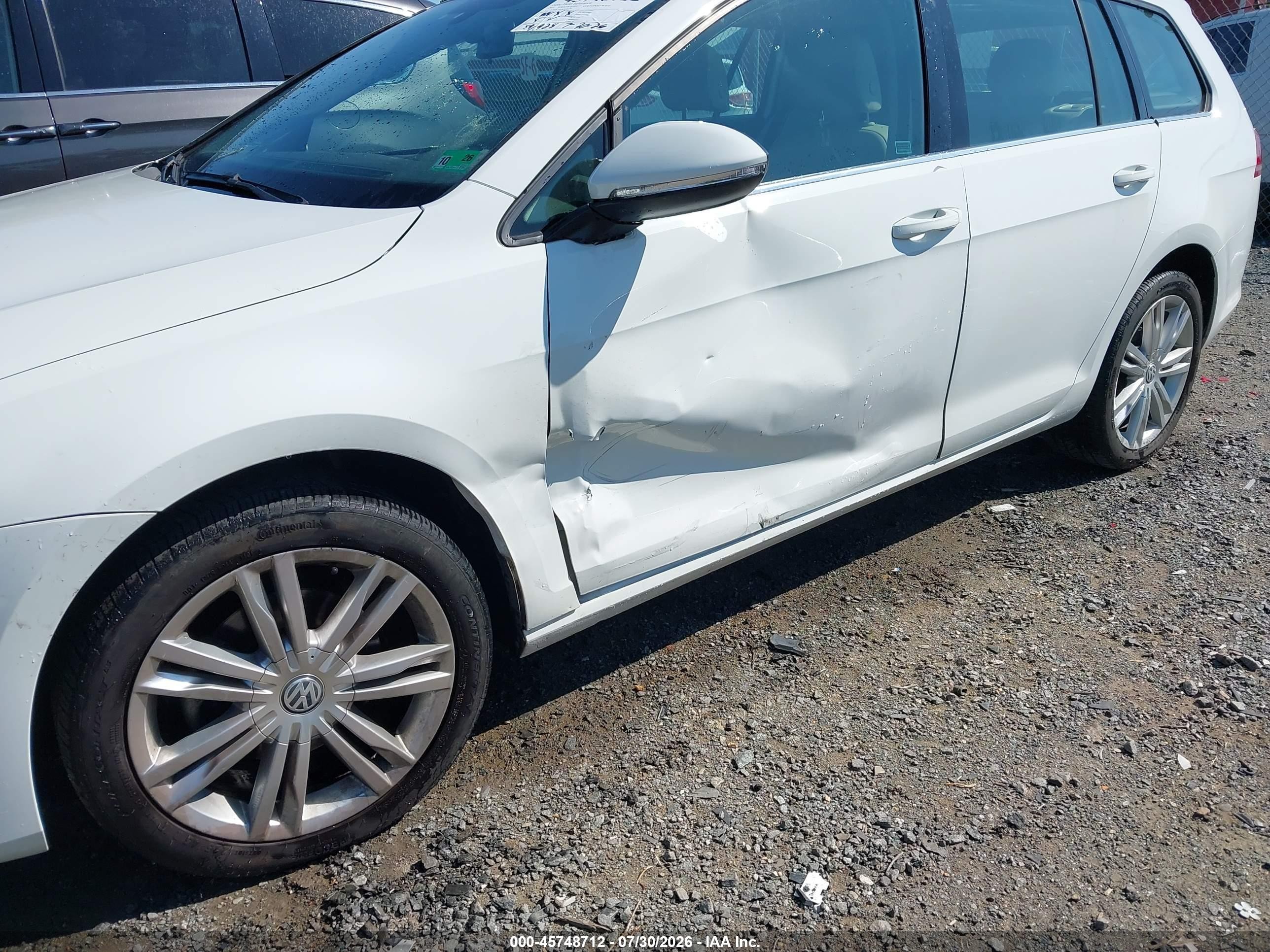 2015 Volkswagen Golf Sportwagen Tdi Se 4-door White vin: 3VWCA7AU5FM520296