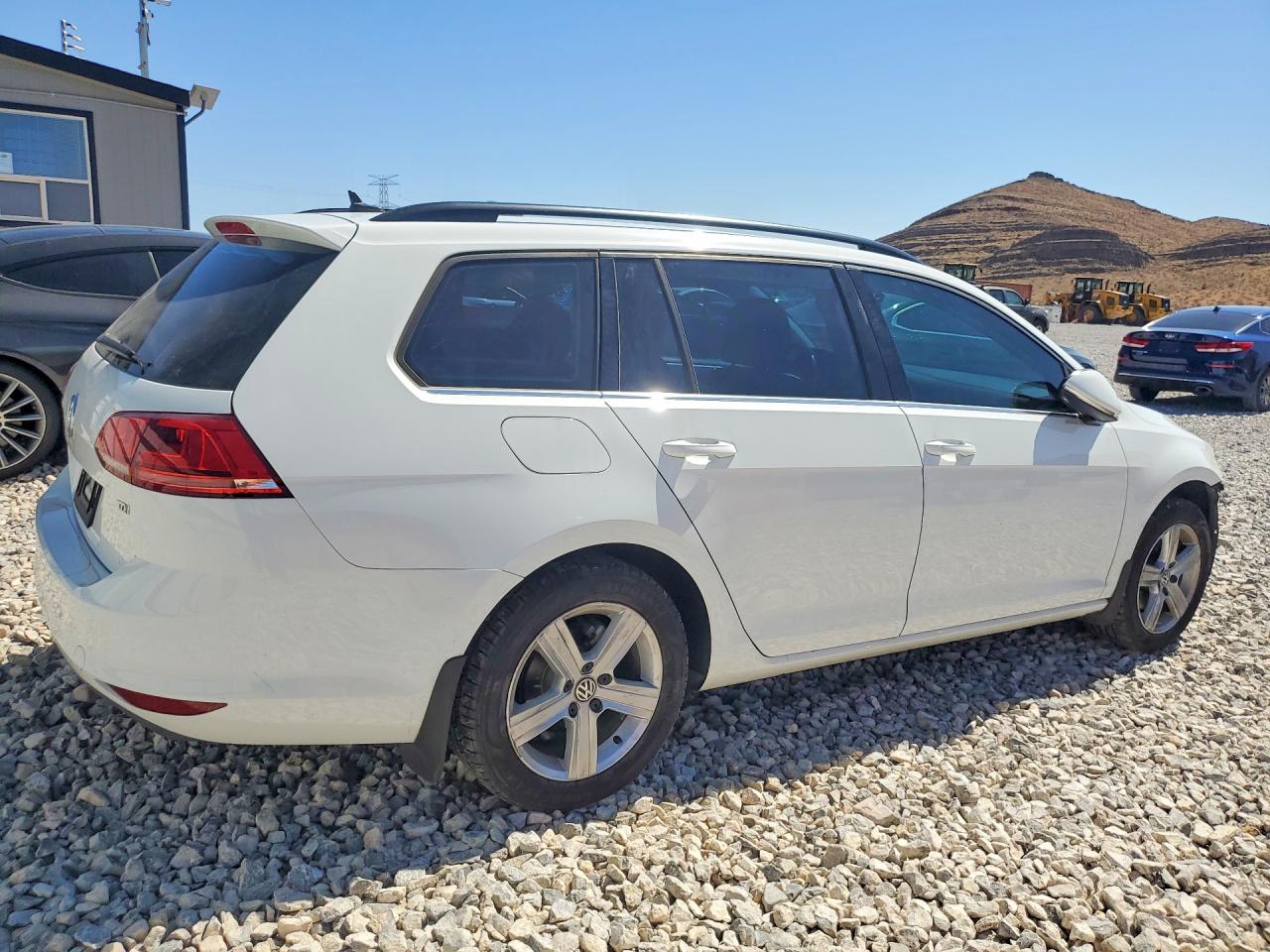 2015 Volkswagen Golf Sportwagen Tdi S White vin: 3VWCA7AU8FM517893
