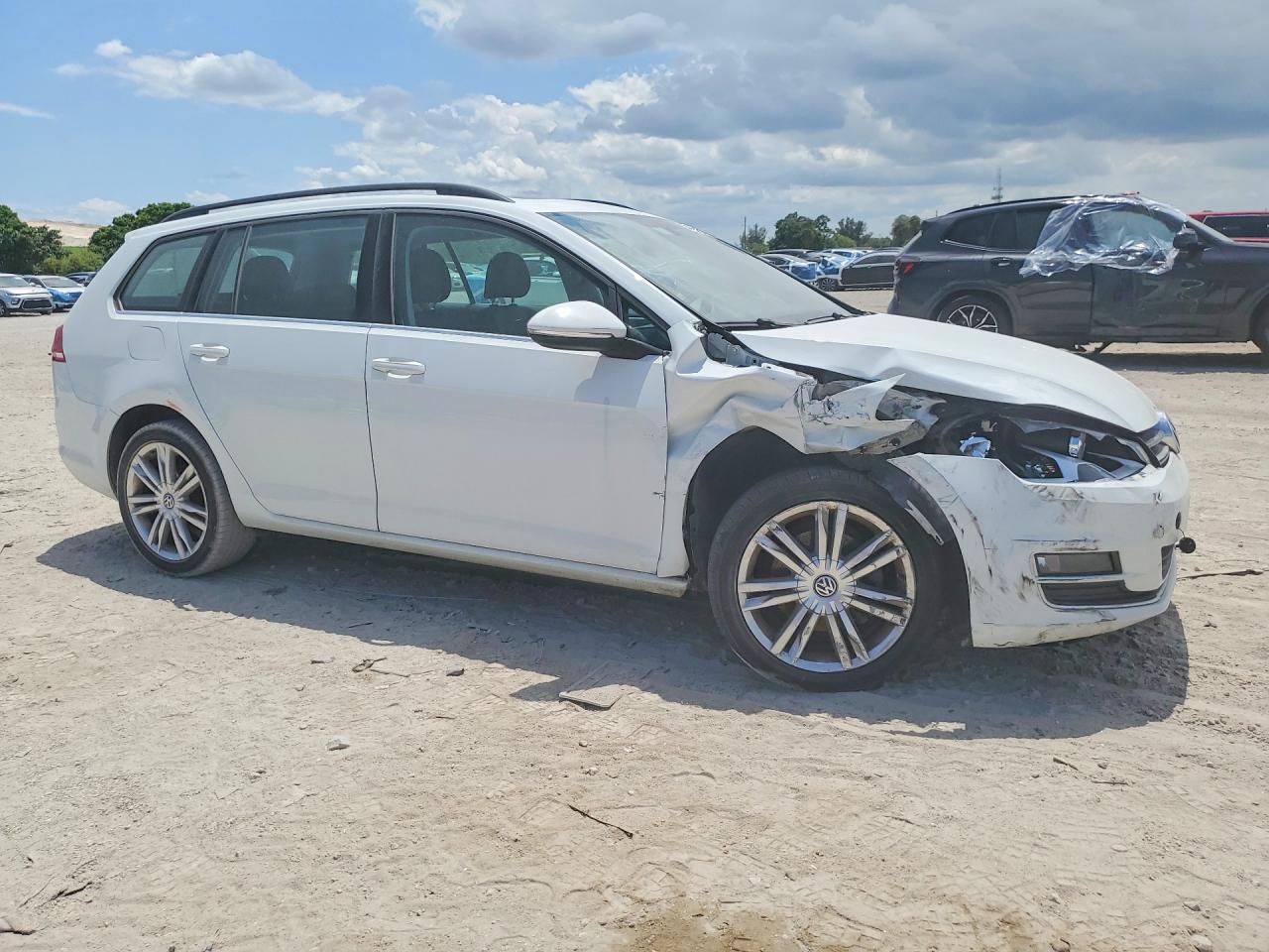 2015 Volkswagen Golf Sportwagen Tdi S White vin: 3VWCA7AUXFM515658