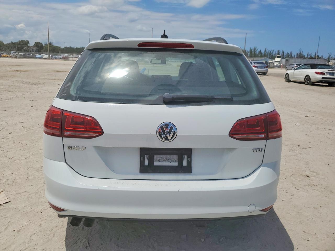 2015 Volkswagen Golf Sportwagen Tdi S White vin: 3VWCA7AUXFM515658