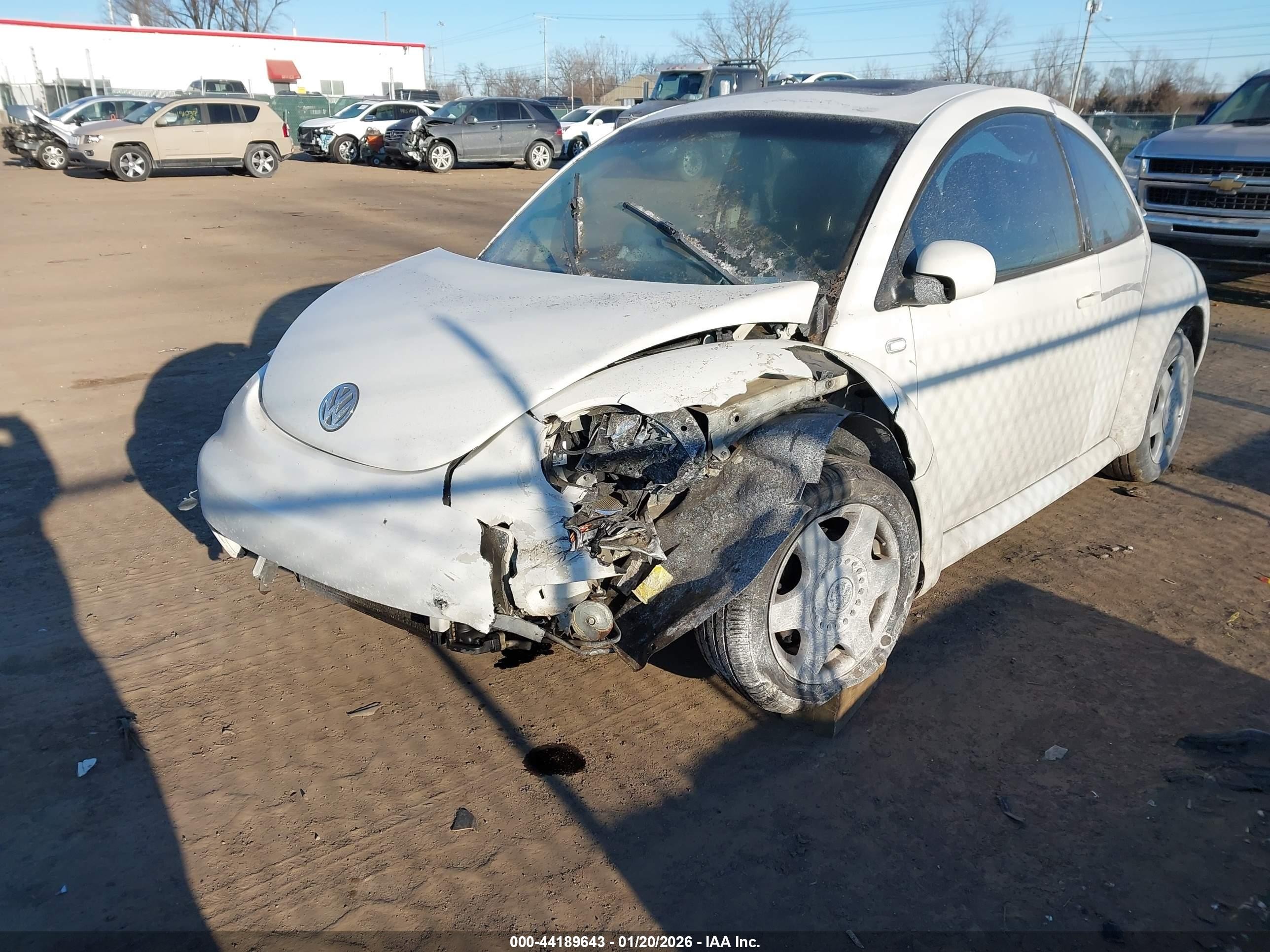 2001 Volkswagen New Beetle Gls White vin: 3VWCB21C01M435057