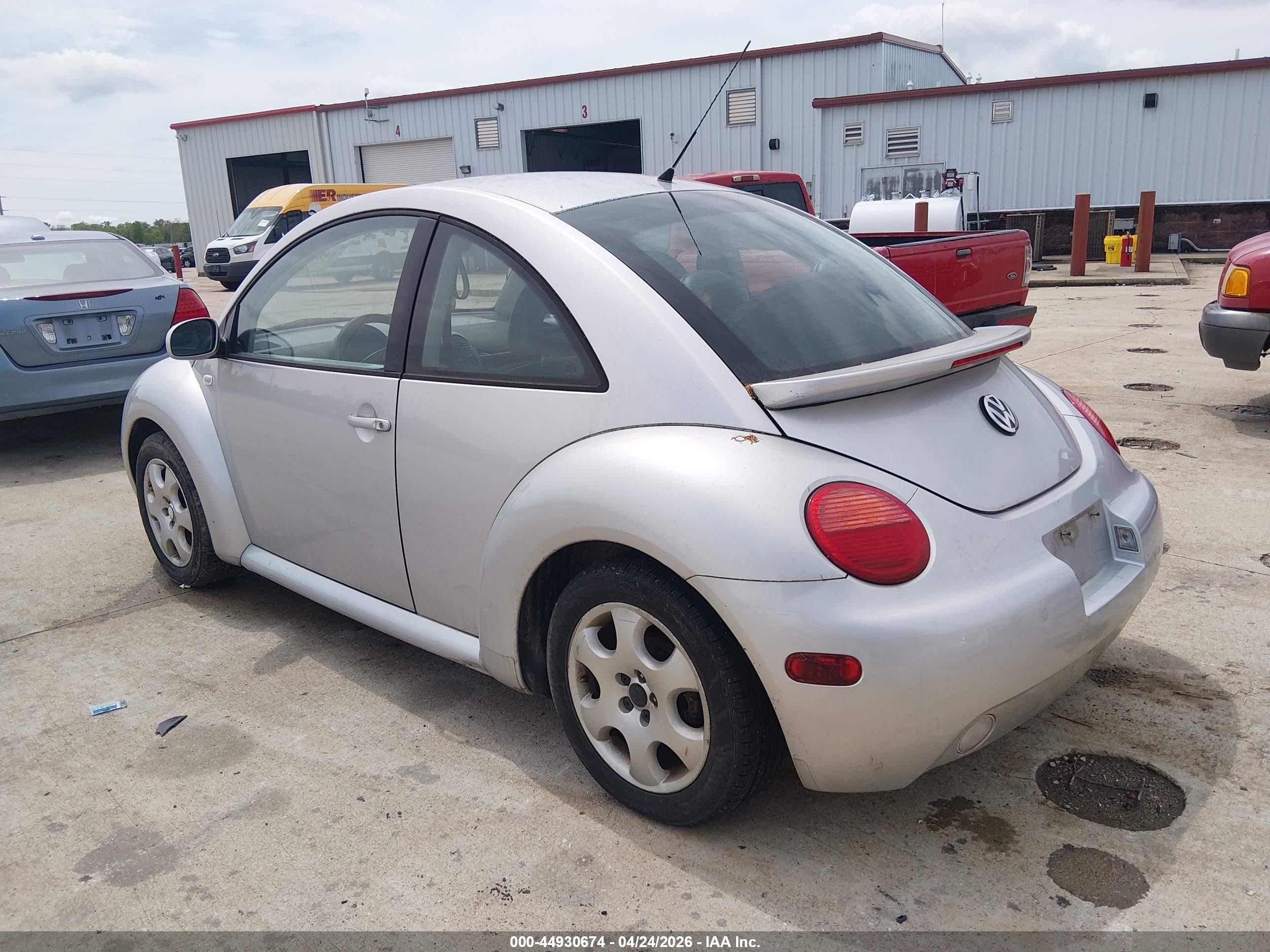 2002 Volkswagen New Beetle Gls Silver vin: 3VWCB21C12M416843